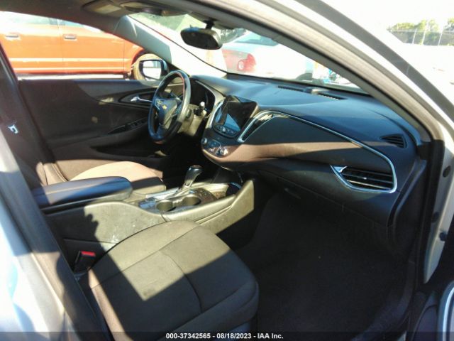 Photo 4 VIN: 1G1ZD5STXJF185245 - CHEVROLET MALIBU 