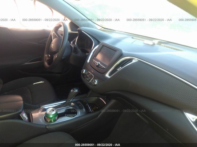 Photo 4 VIN: 1G1ZD5STXJF186072 - CHEVROLET MALIBU 