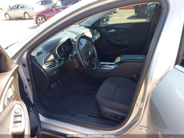 Photo 4 VIN: 1G1ZD5STXJF226585 - CHEVROLET MALIBU 