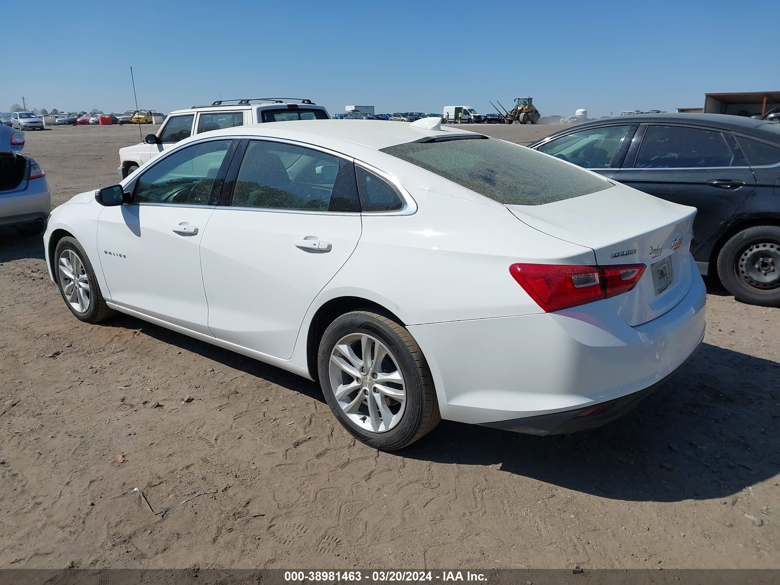 Photo 2 VIN: 1G1ZD5STXJF236663 - CHEVROLET MALIBU 