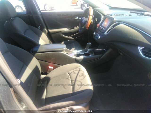 Photo 4 VIN: 1G1ZD5STXJF238168 - CHEVROLET MALIBU 