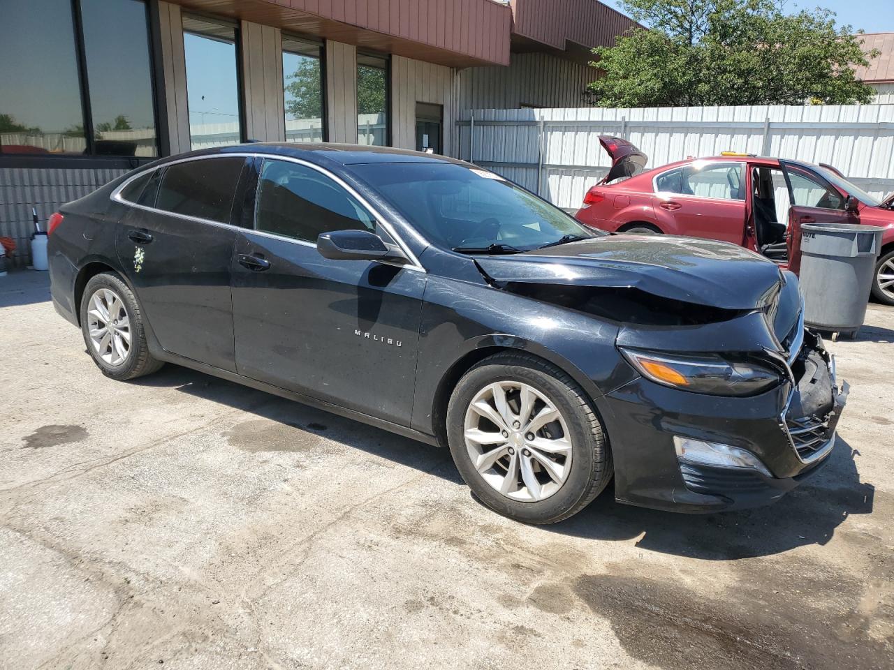 Photo 3 VIN: 1G1ZD5STXKF139609 - CHEVROLET MALIBU 