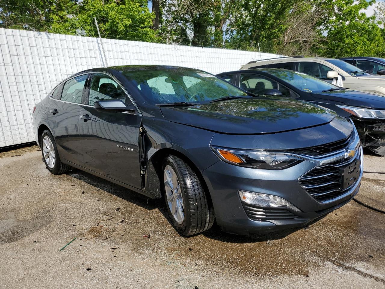 Photo 3 VIN: 1G1ZD5STXKF149413 - CHEVROLET MALIBU 