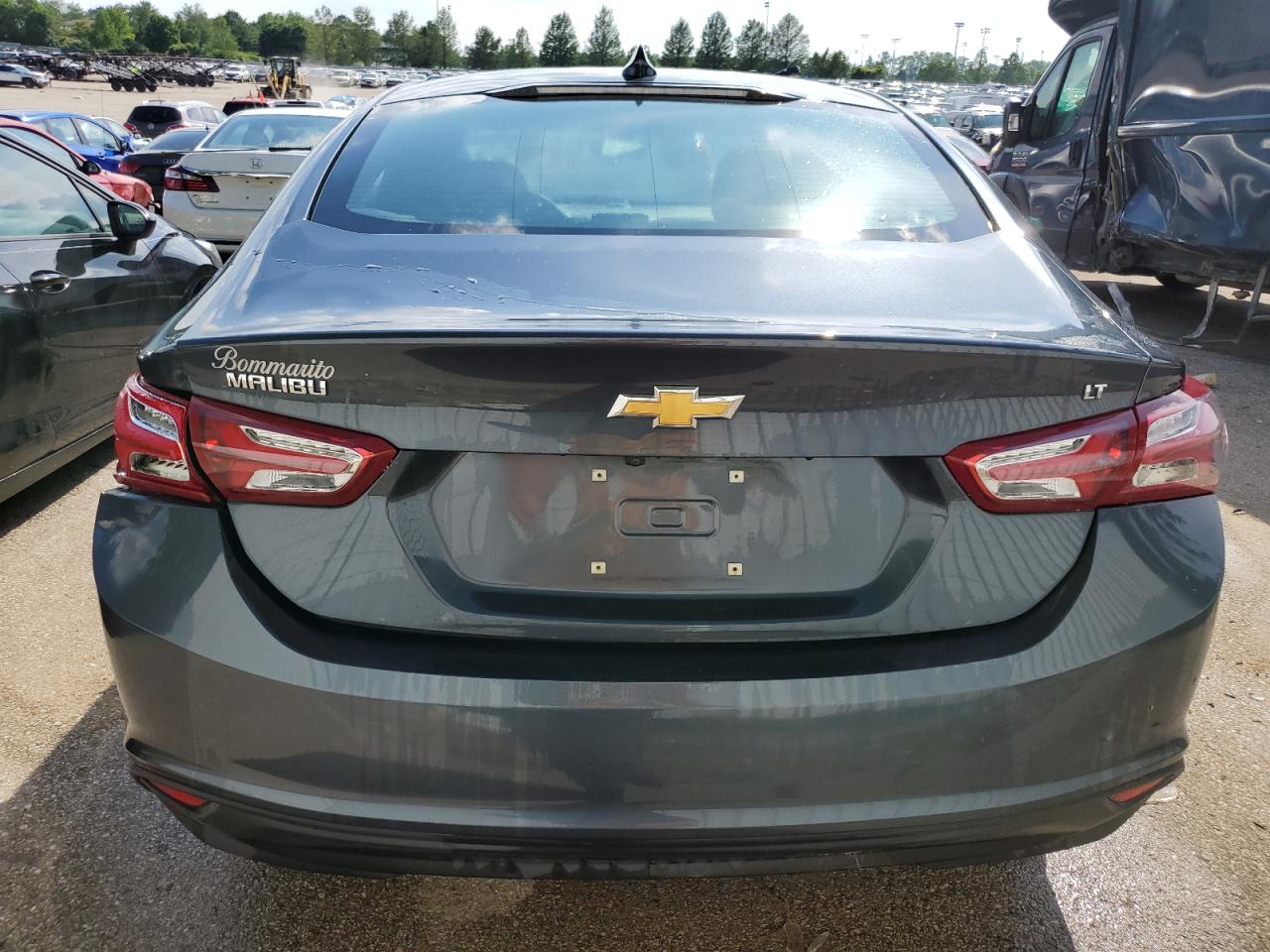 Photo 5 VIN: 1G1ZD5STXKF149413 - CHEVROLET MALIBU 