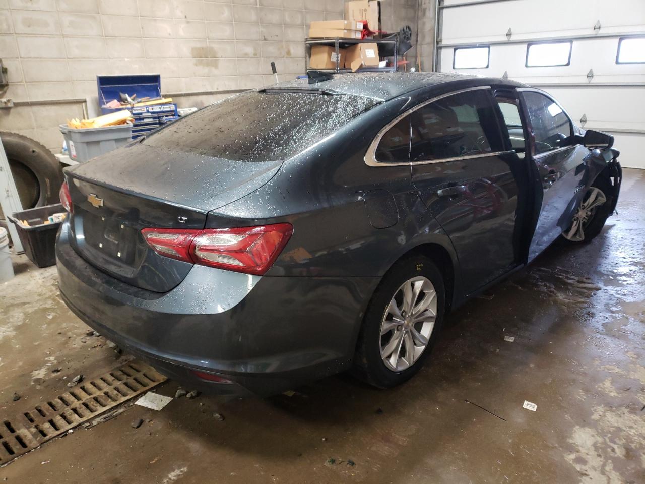 Photo 2 VIN: 1G1ZD5STXKF160329 - CHEVROLET MALIBU 