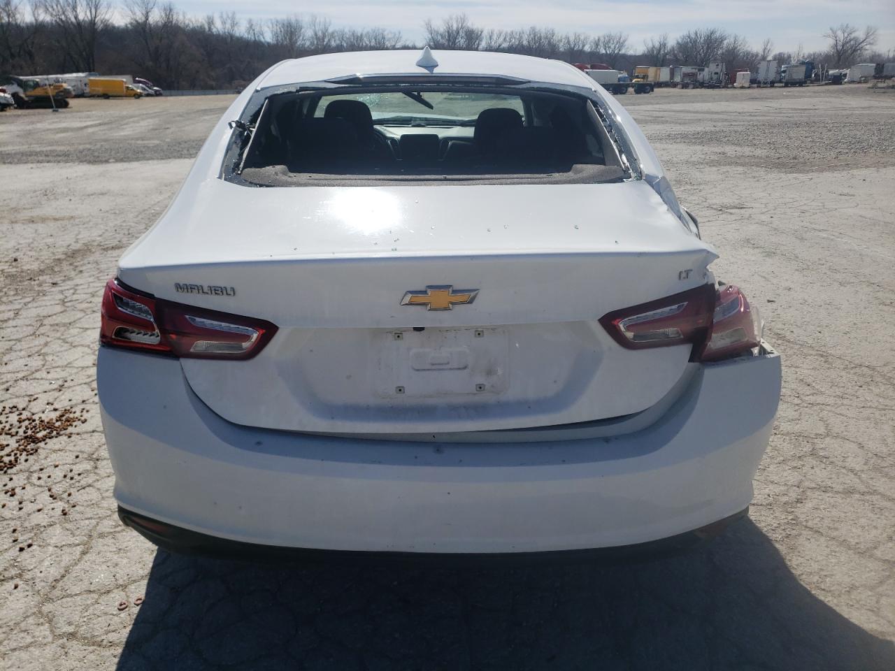 Photo 5 VIN: 1G1ZD5STXLF033386 - CHEVROLET MALIBU 