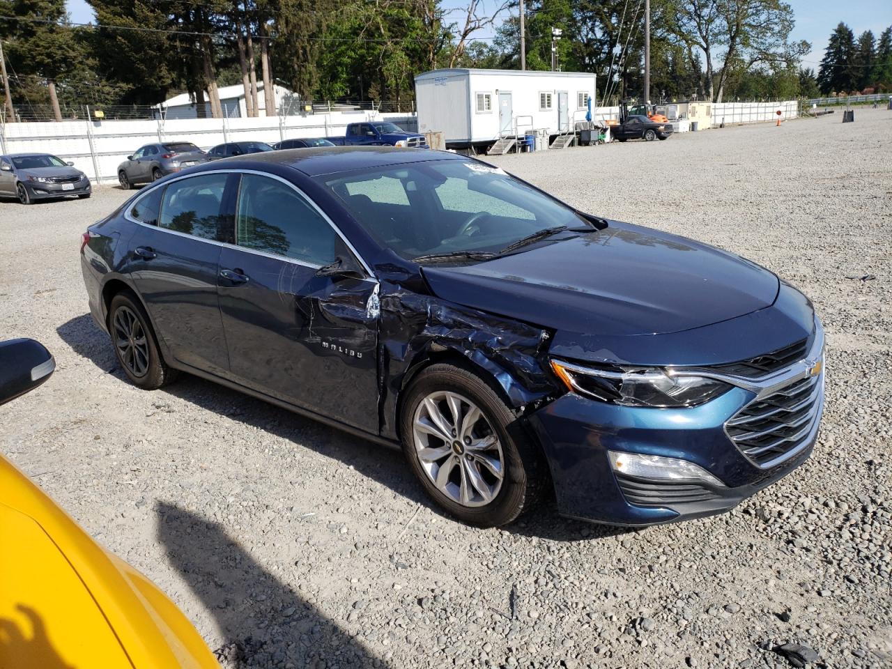 Photo 3 VIN: 1G1ZD5STXLF122343 - CHEVROLET MALIBU 