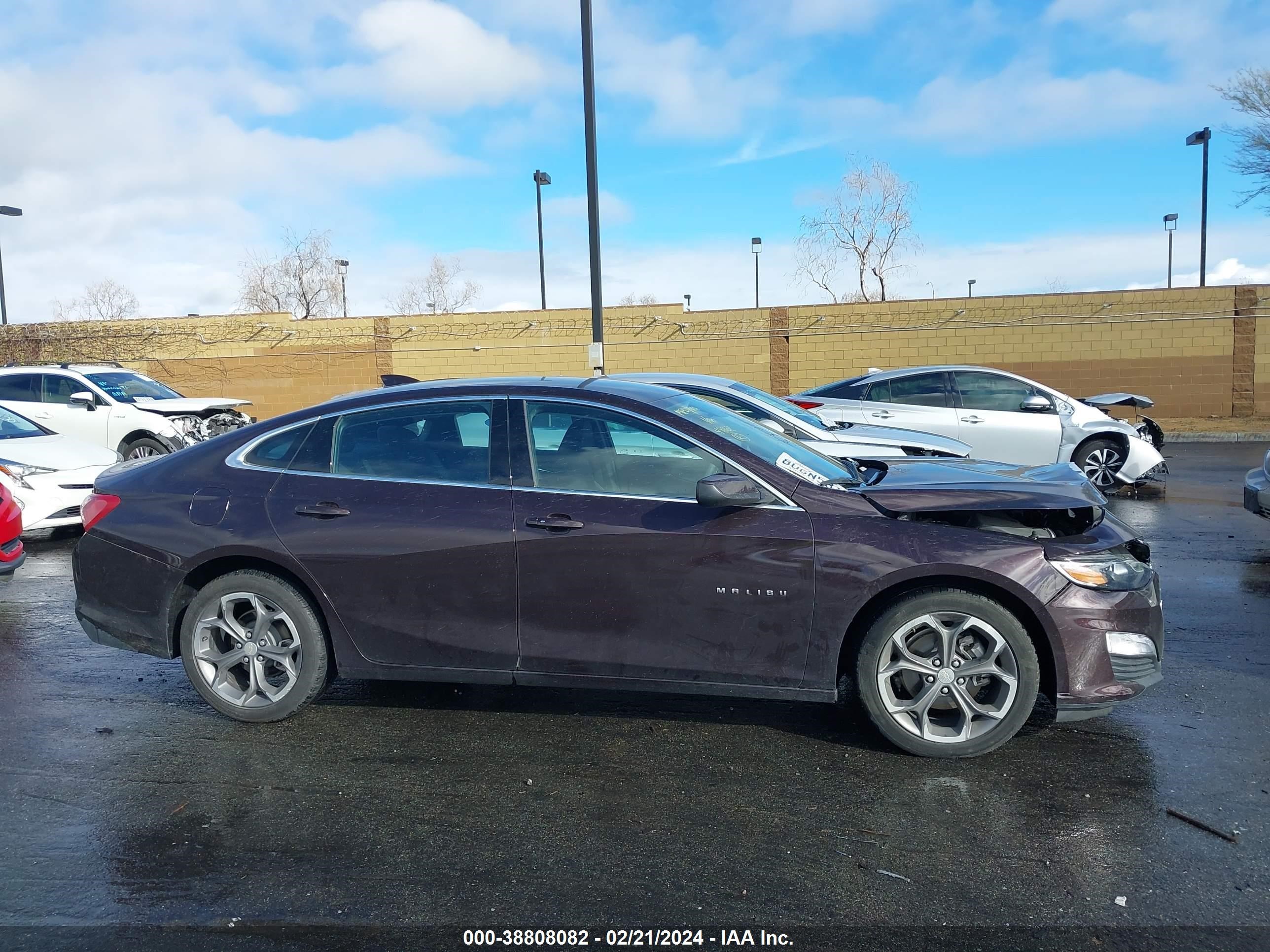 Photo 12 VIN: 1G1ZD5STXLF148117 - CHEVROLET MALIBU 