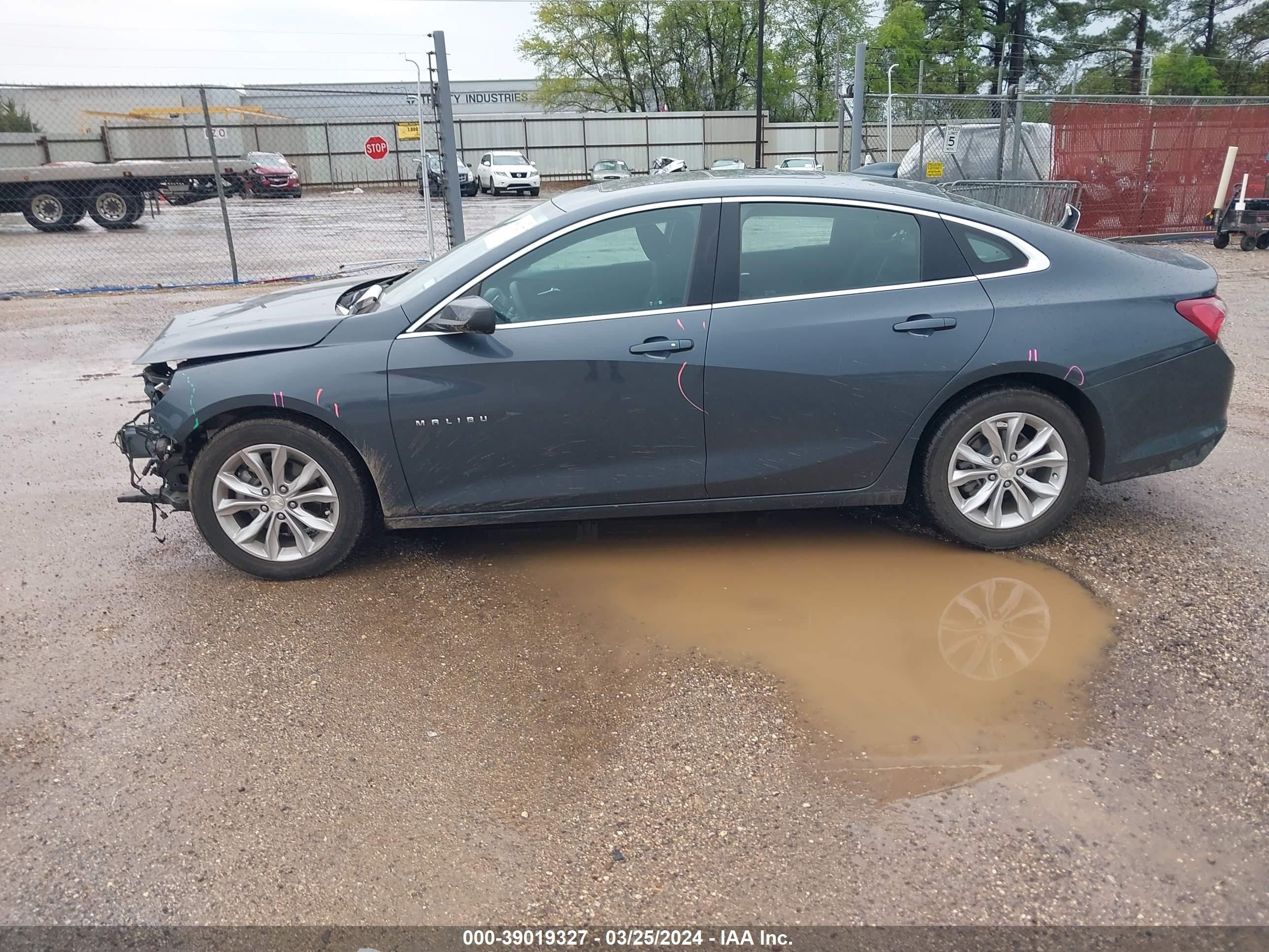 Photo 13 VIN: 1G1ZD5STXMF066180 - CHEVROLET MALIBU 