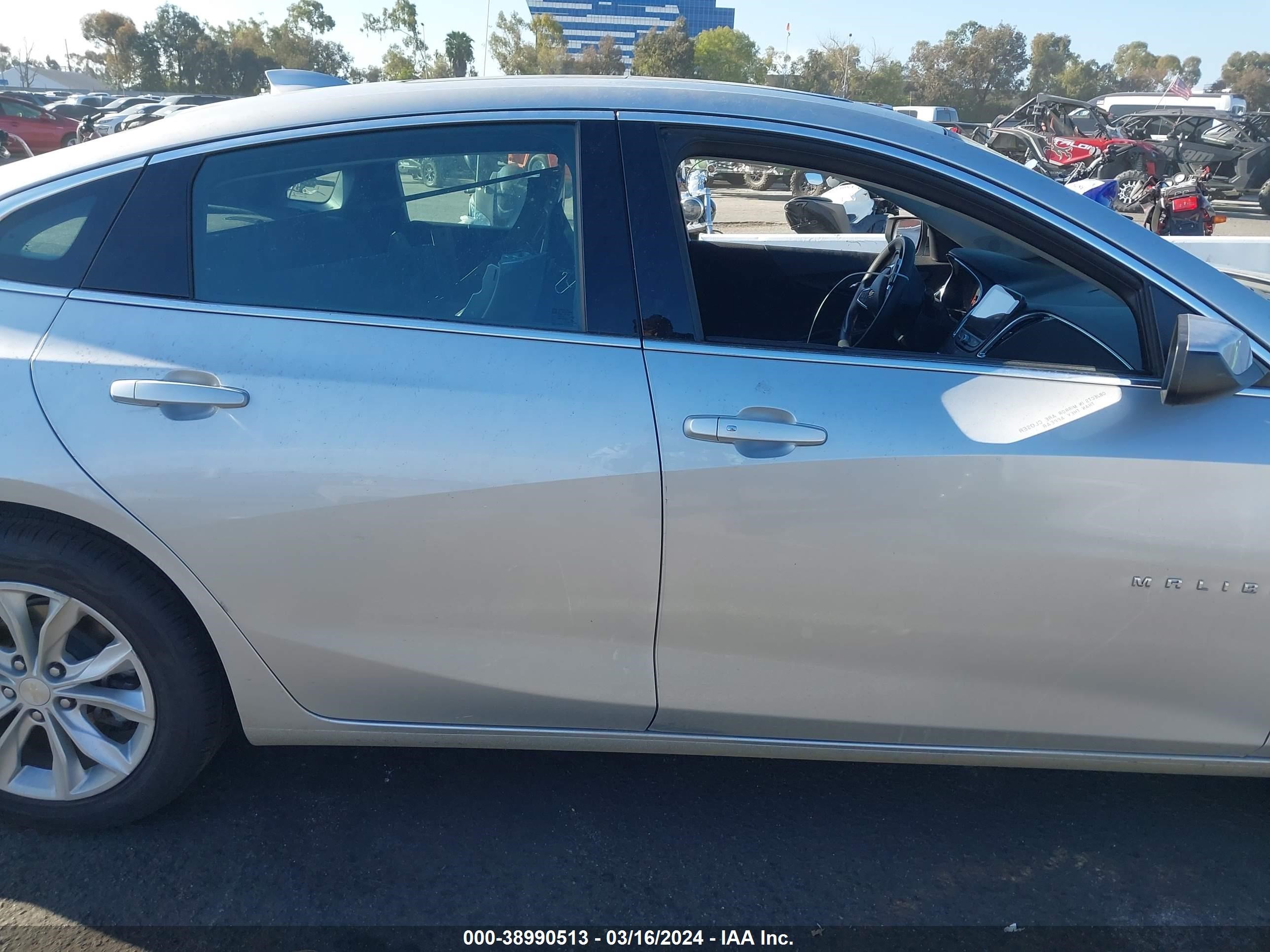 Photo 12 VIN: 1G1ZD5STXMF071735 - CHEVROLET MALIBU 