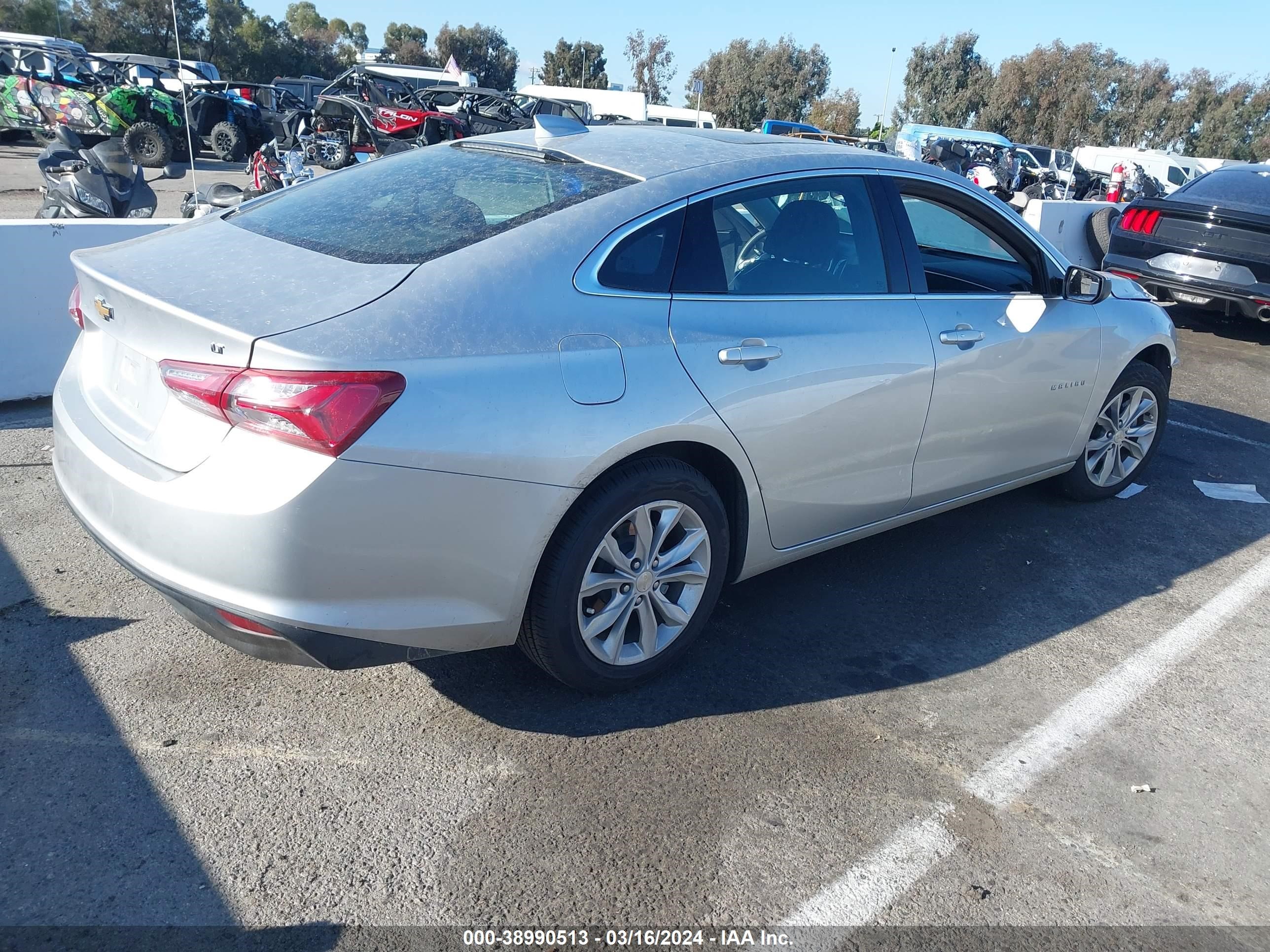 Photo 3 VIN: 1G1ZD5STXMF071735 - CHEVROLET MALIBU 