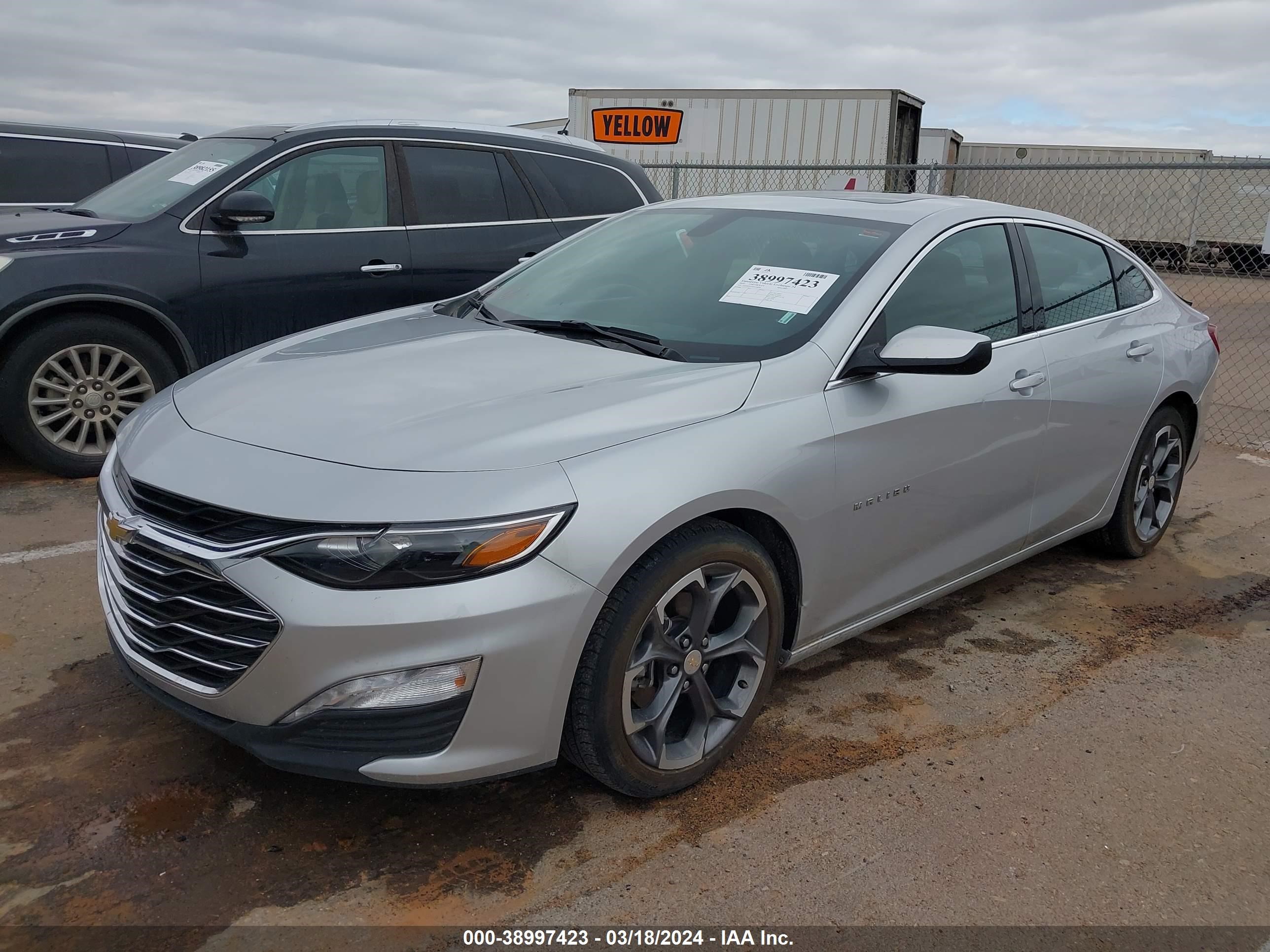 Photo 1 VIN: 1G1ZD5STXNF118960 - CHEVROLET MALIBU 