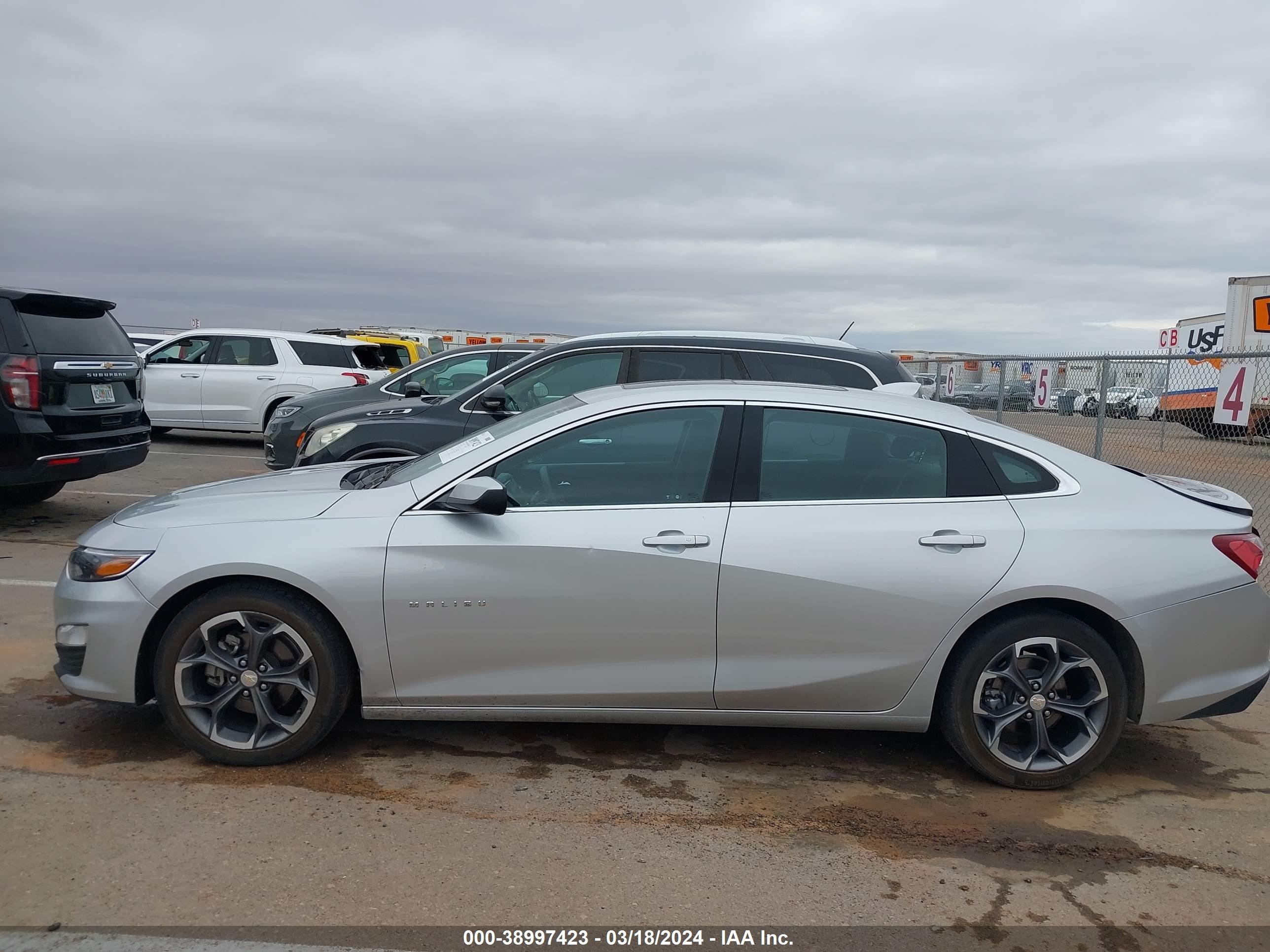 Photo 13 VIN: 1G1ZD5STXNF118960 - CHEVROLET MALIBU 