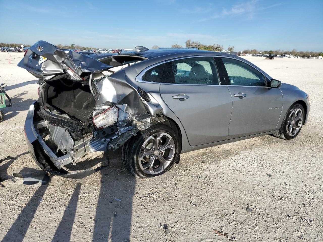 Photo 2 VIN: 1G1ZD5STXPF130352 - CHEVROLET MALIBU 