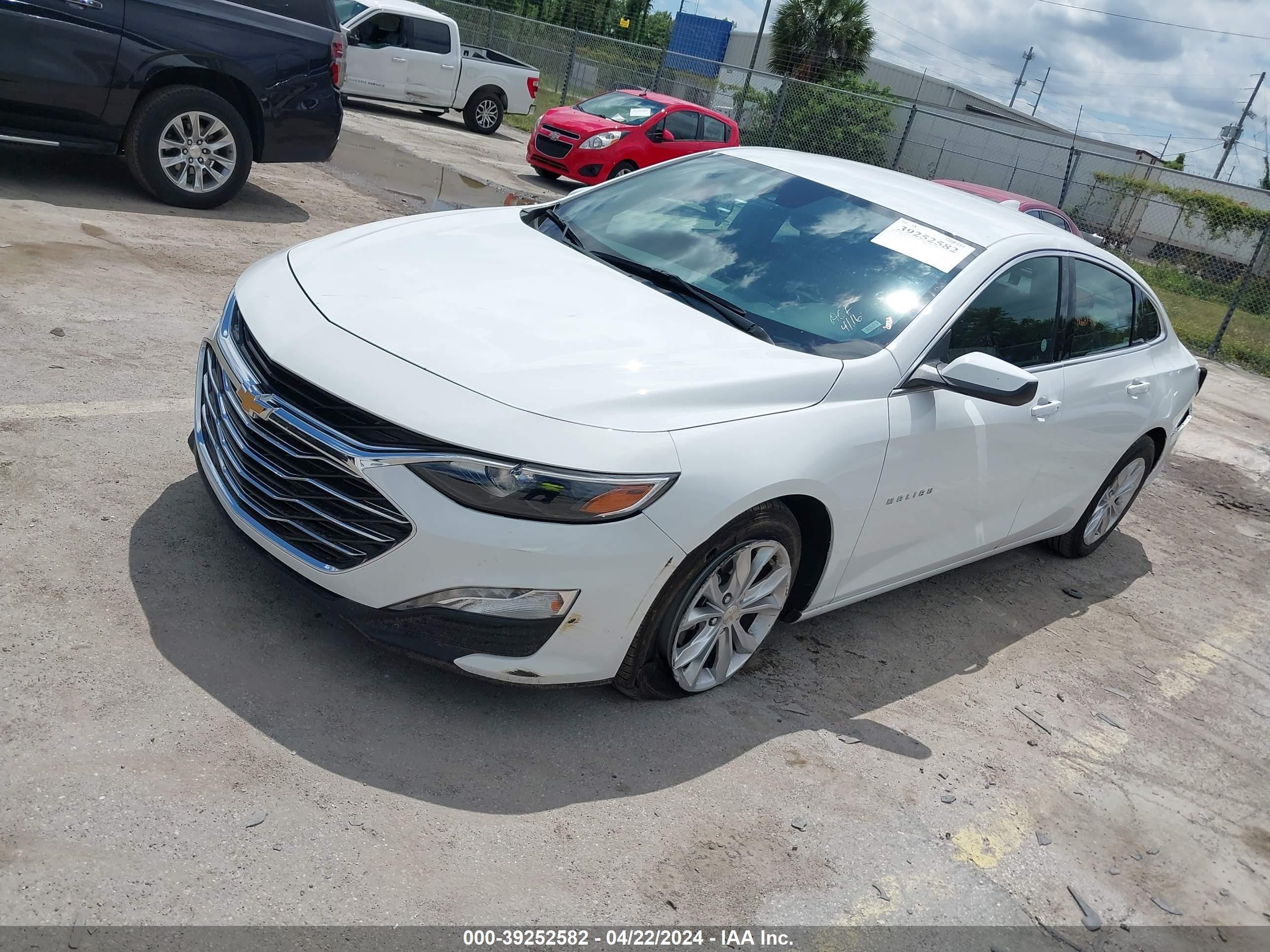 Photo 1 VIN: 1G1ZD5STXPF236252 - CHEVROLET MALIBU 