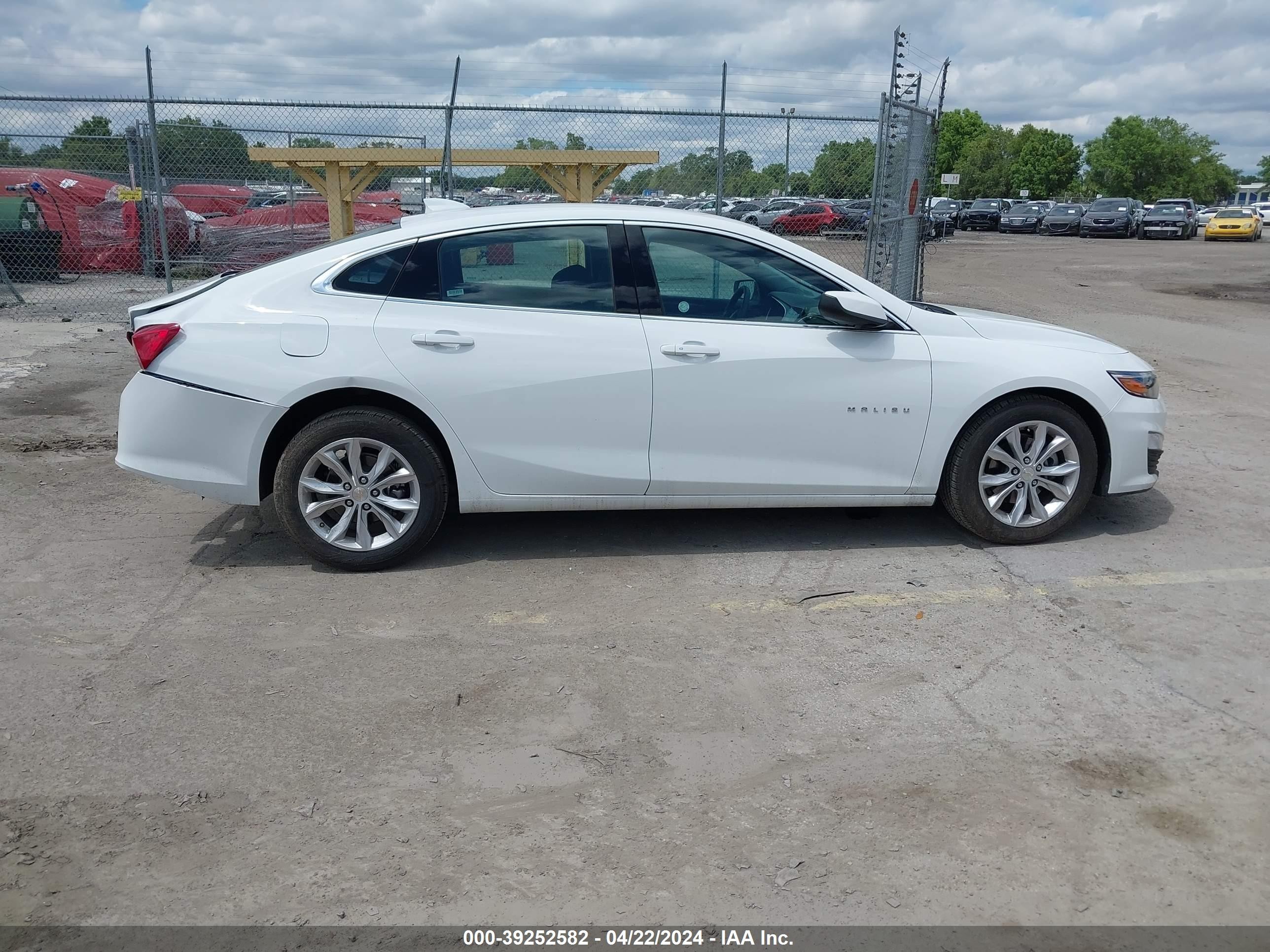 Photo 12 VIN: 1G1ZD5STXPF236252 - CHEVROLET MALIBU 