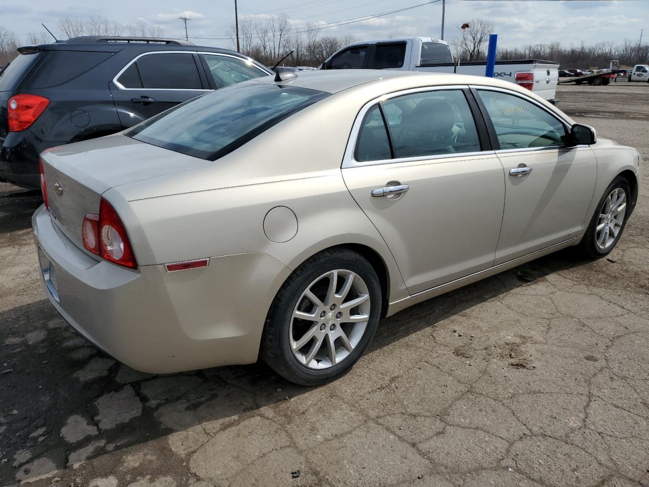 Photo 2 VIN: 1G1ZE5E01CF192666 - CHEVROLET MALIBU 