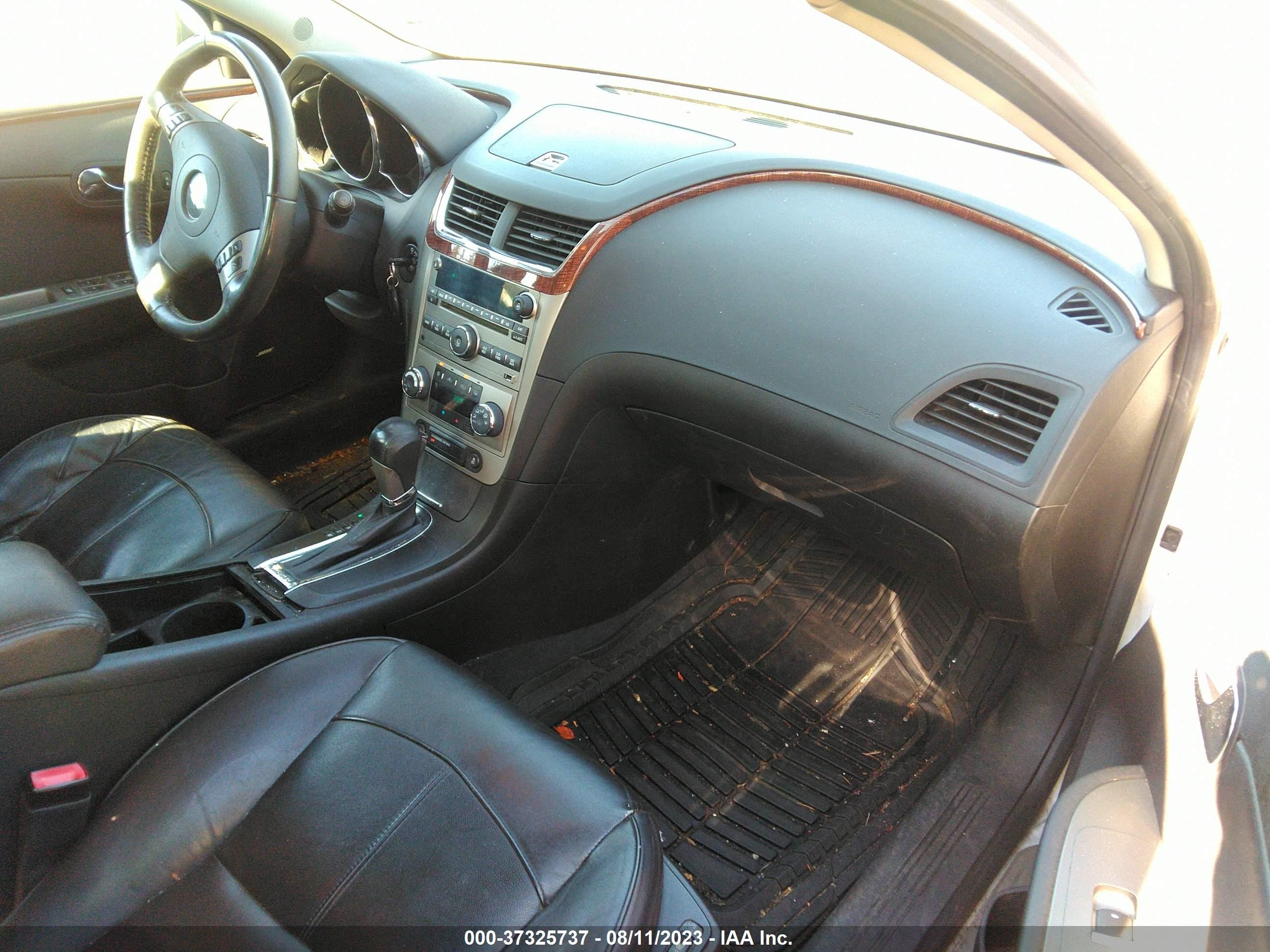 Photo 4 VIN: 1G1ZE5E03CF170295 - CHEVROLET MALIBU 