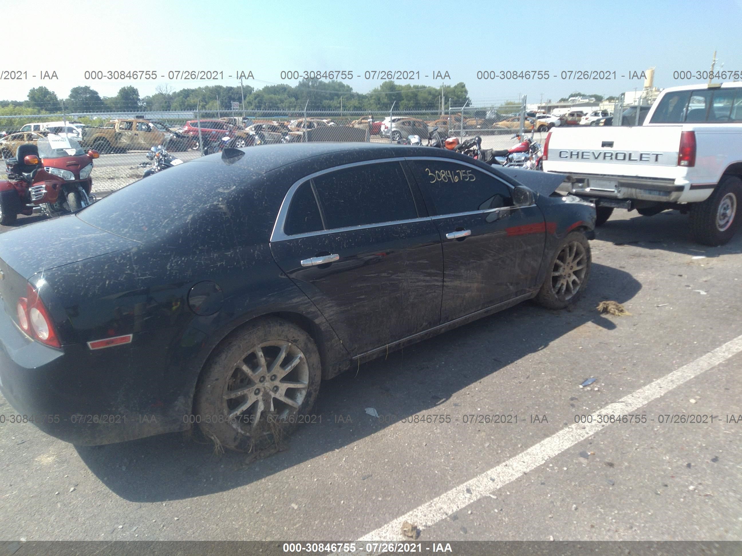 Photo 3 VIN: 1G1ZE5E04CF180107 - CHEVROLET MALIBU 