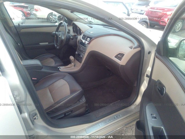 Photo 4 VIN: 1G1ZE5E70AF118097 - CHEVROLET MALIBU 