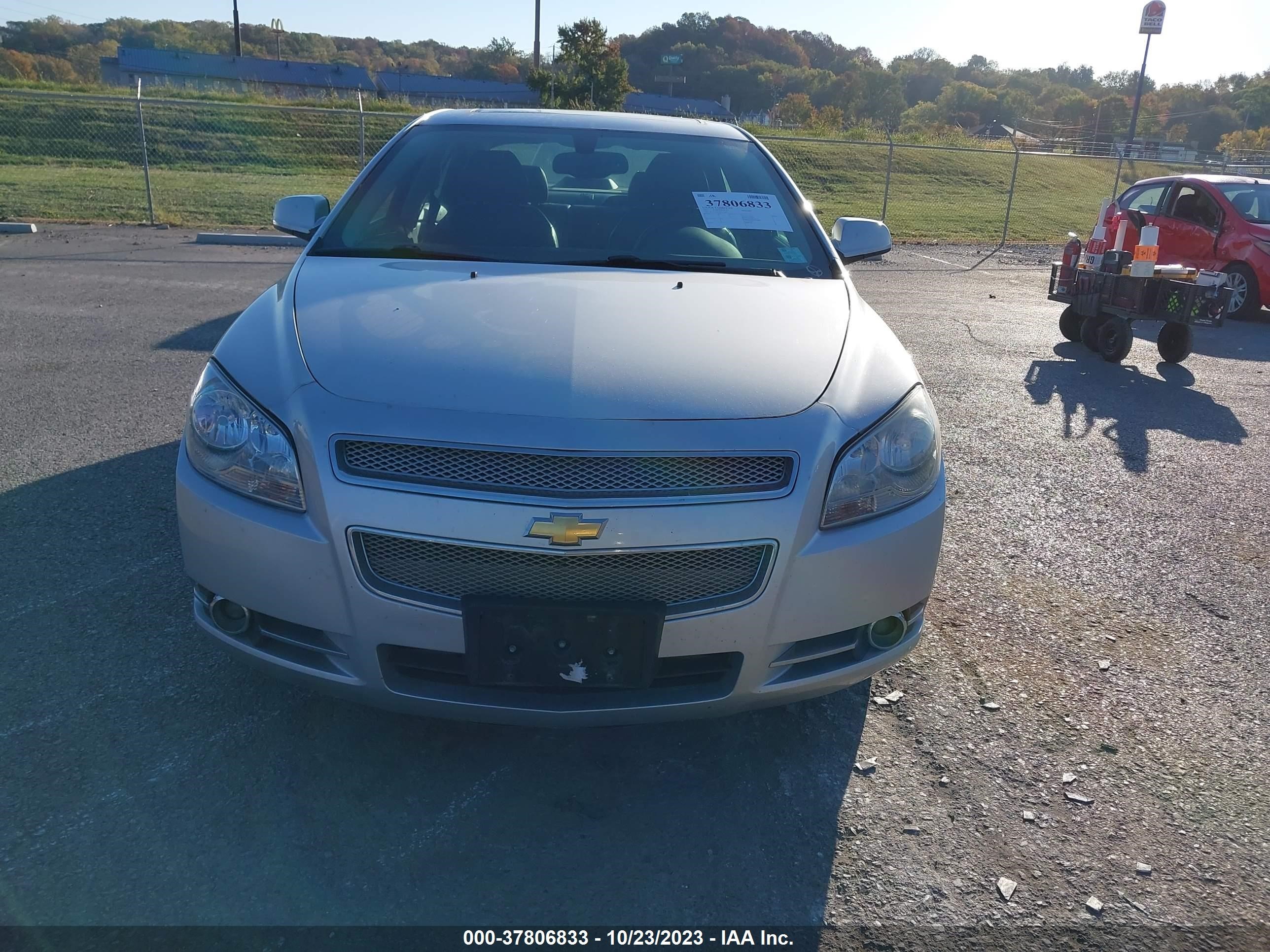 Photo 11 VIN: 1G1ZE5E72BF267290 - CHEVROLET MALIBU 