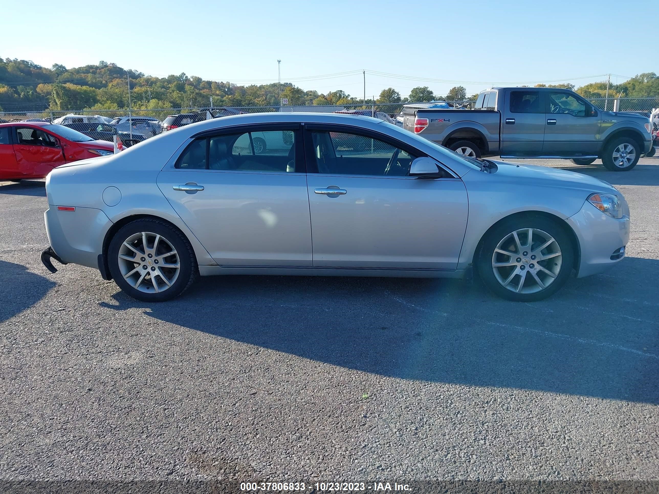 Photo 12 VIN: 1G1ZE5E72BF267290 - CHEVROLET MALIBU 