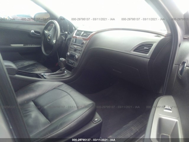 Photo 4 VIN: 1G1ZE5E73AF285599 - CHEVROLET MALIBU 