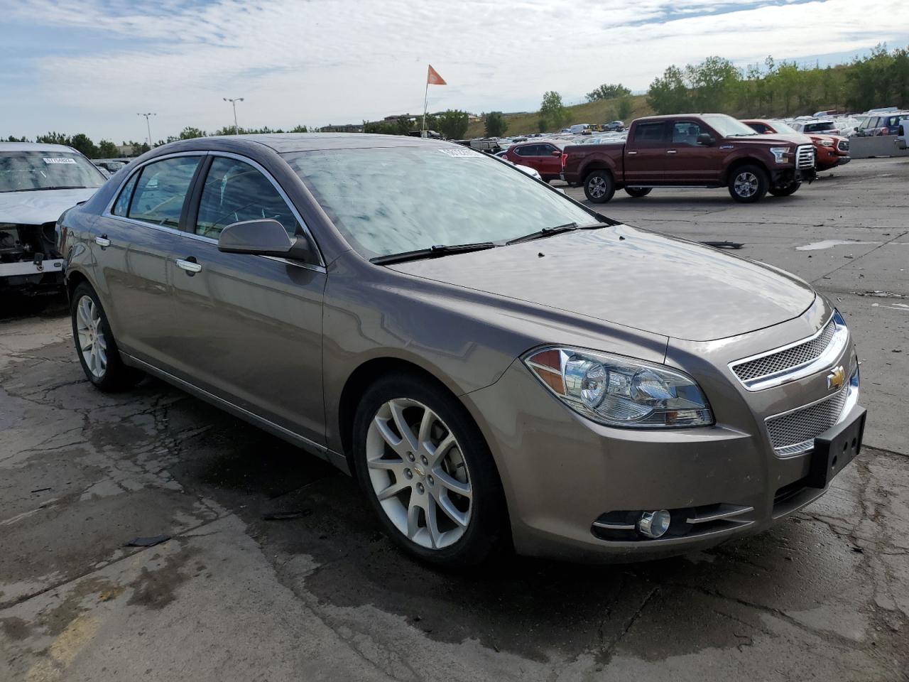 Photo 3 VIN: 1G1ZE5E76BF113116 - CHEVROLET MALIBU 