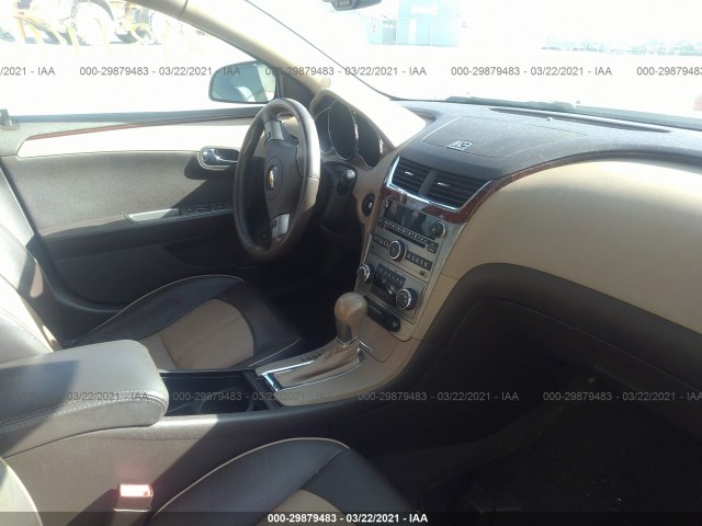 Photo 4 VIN: 1G1ZE5EU3BF381479 - CHEVROLET MALIBU 