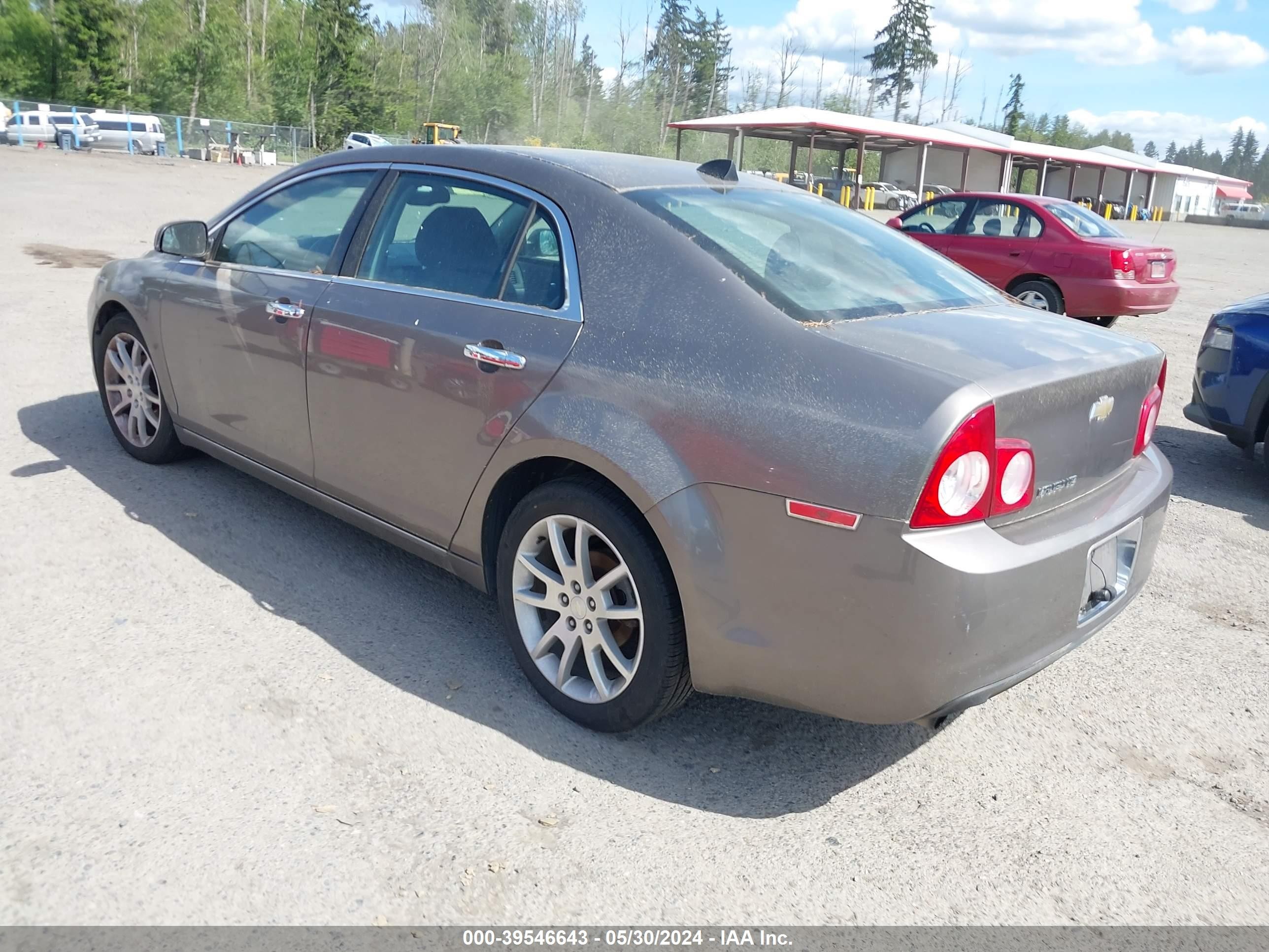 Photo 2 VIN: 1G1ZE5EU7CF284884 - CHEVROLET MALIBU 