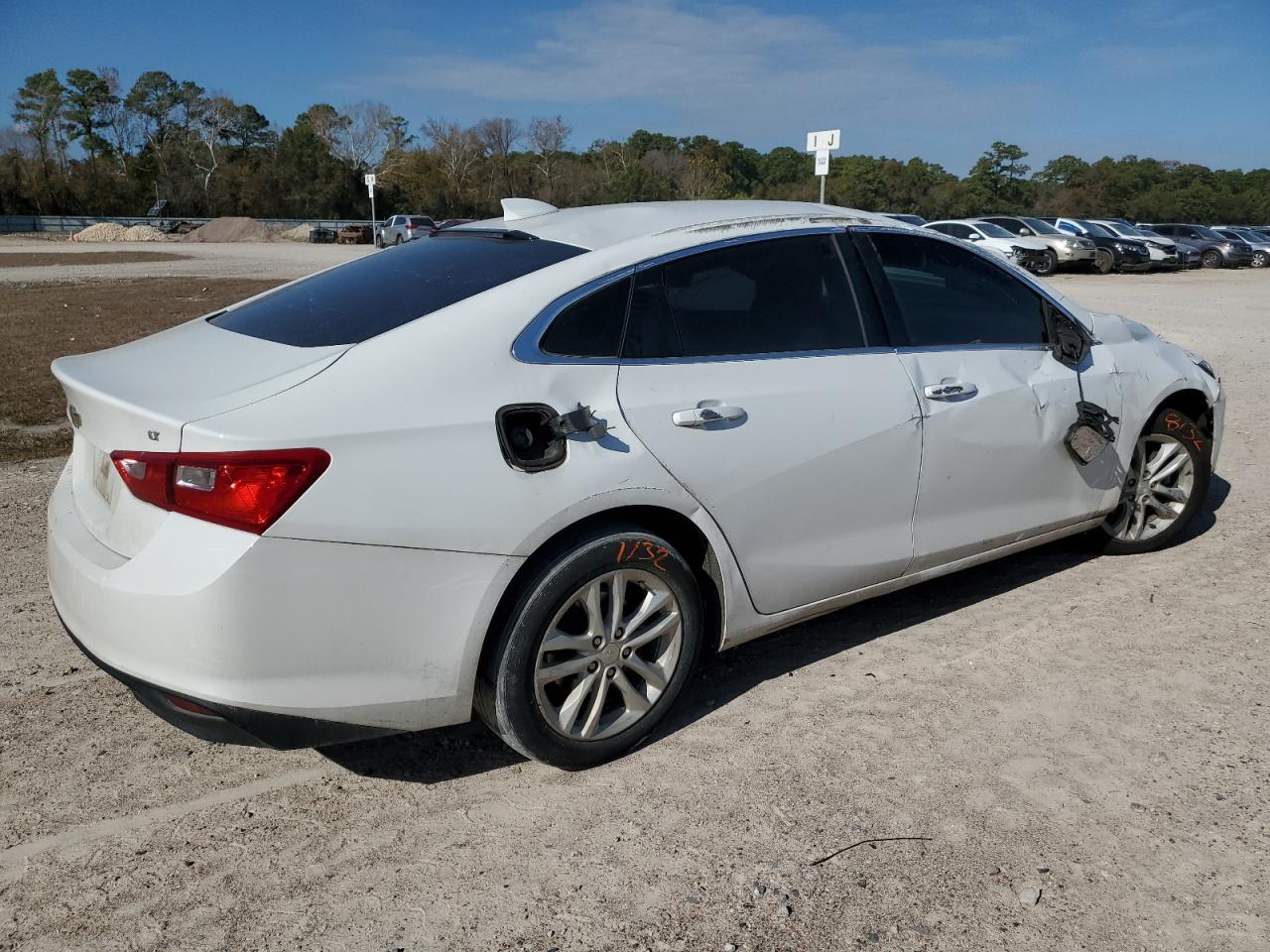 Photo 2 VIN: 1G1ZE5ST1HF251902 - CHEVROLET MALIBU 