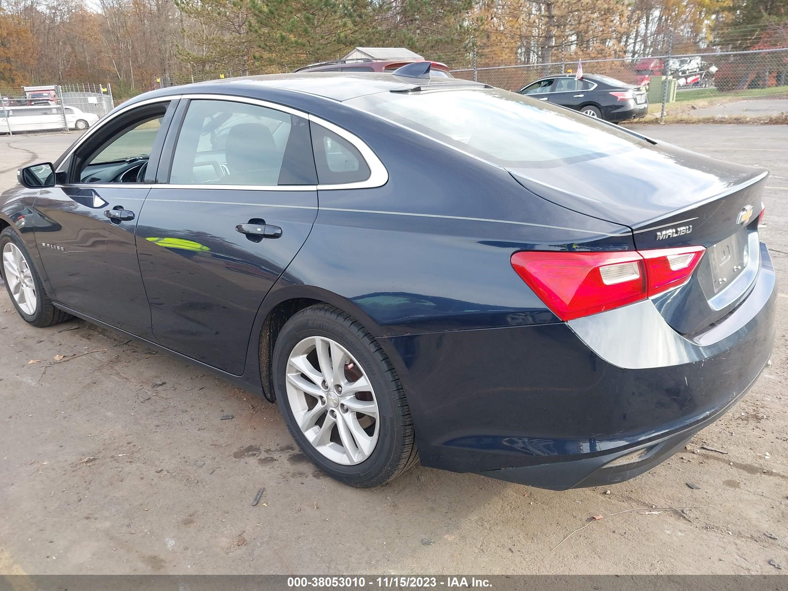 Photo 2 VIN: 1G1ZE5ST2HF112071 - CHEVROLET MALIBU 