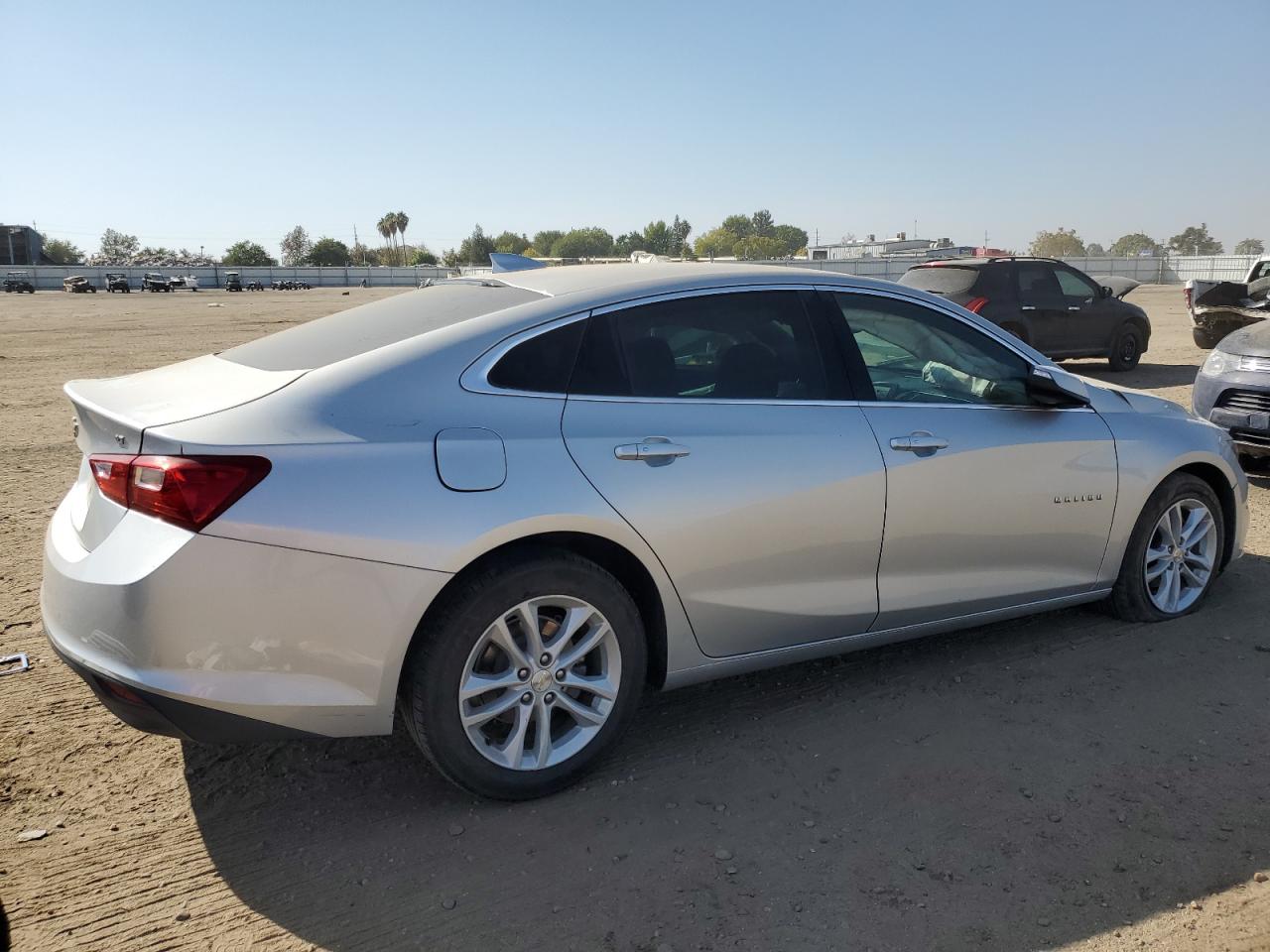 Photo 2 VIN: 1G1ZE5ST2HF205589 - CHEVROLET MALIBU 