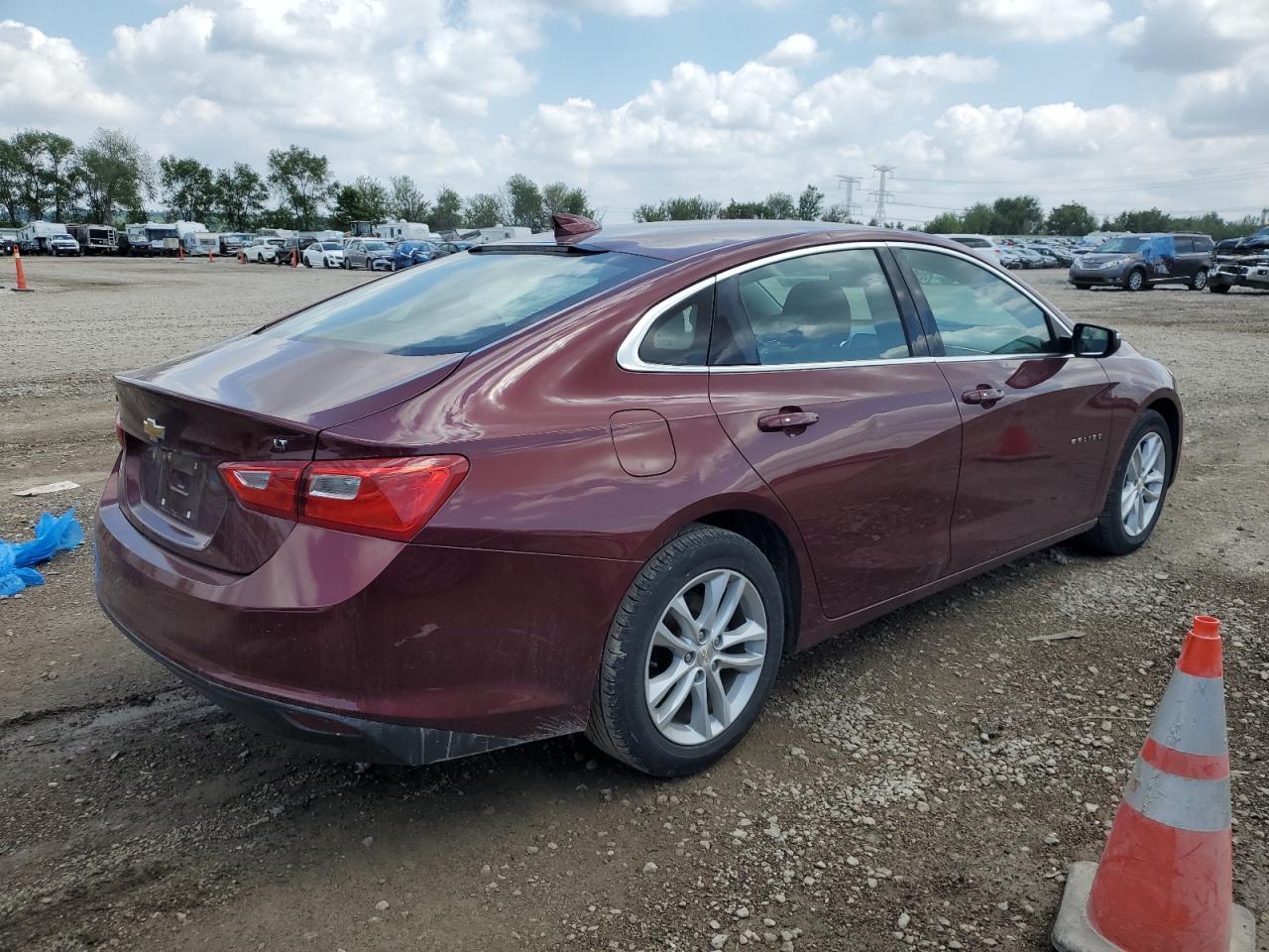 Photo 2 VIN: 1G1ZE5ST3GF270658 - CHEVROLET MALIBU 