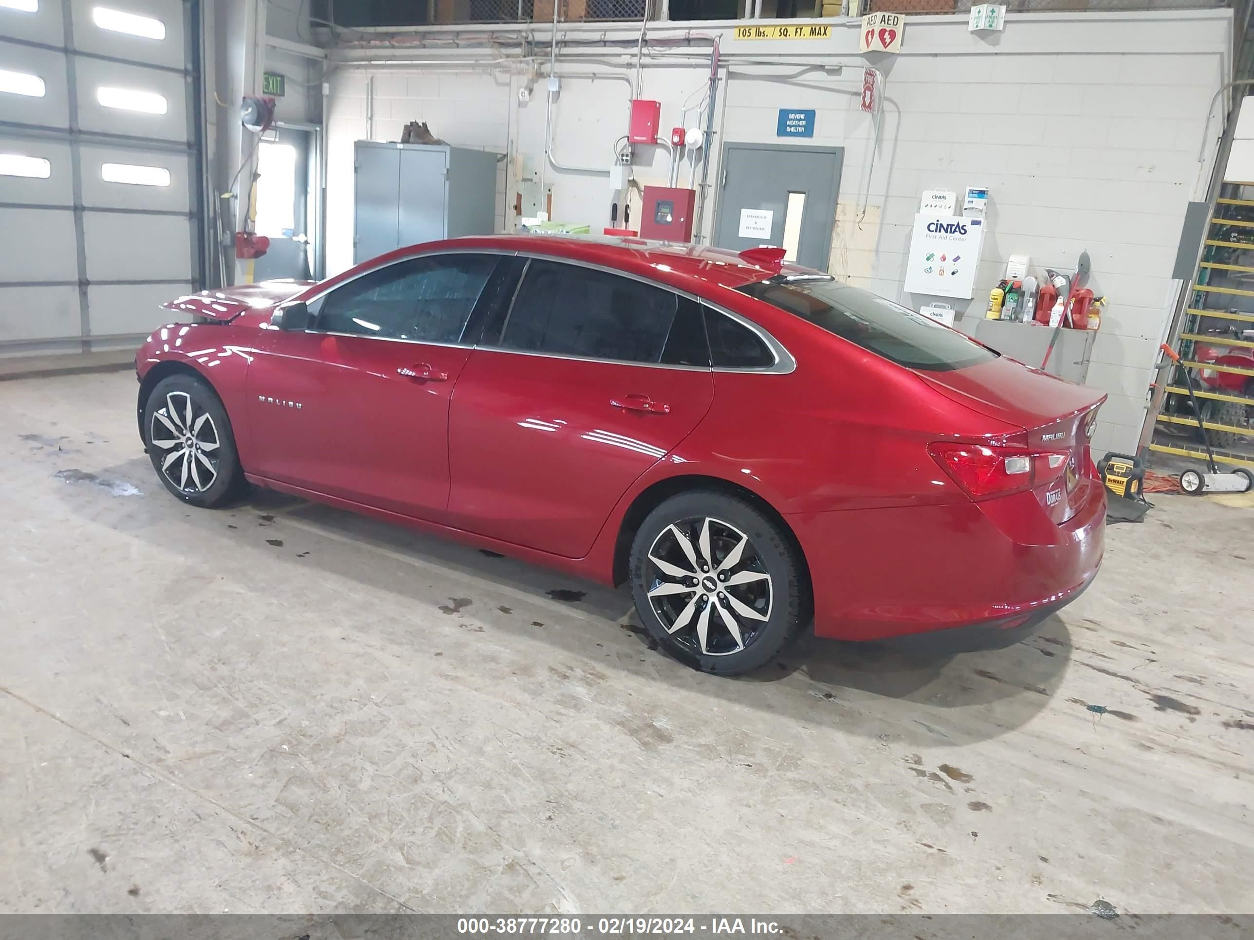 Photo 2 VIN: 1G1ZE5ST4GF322038 - CHEVROLET MALIBU 