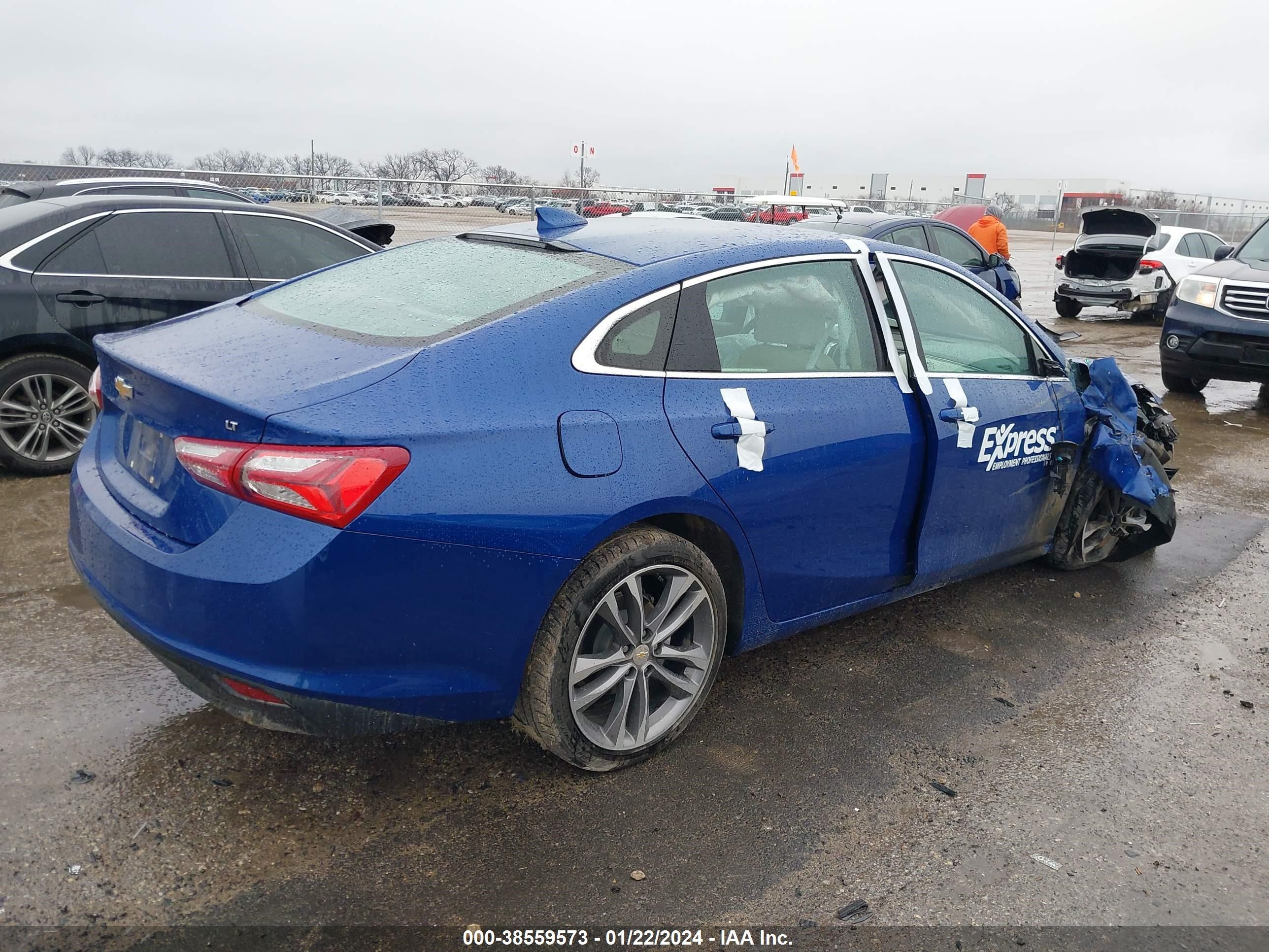 Photo 3 VIN: 1G1ZE5ST5PF134452 - CHEVROLET MALIBU 