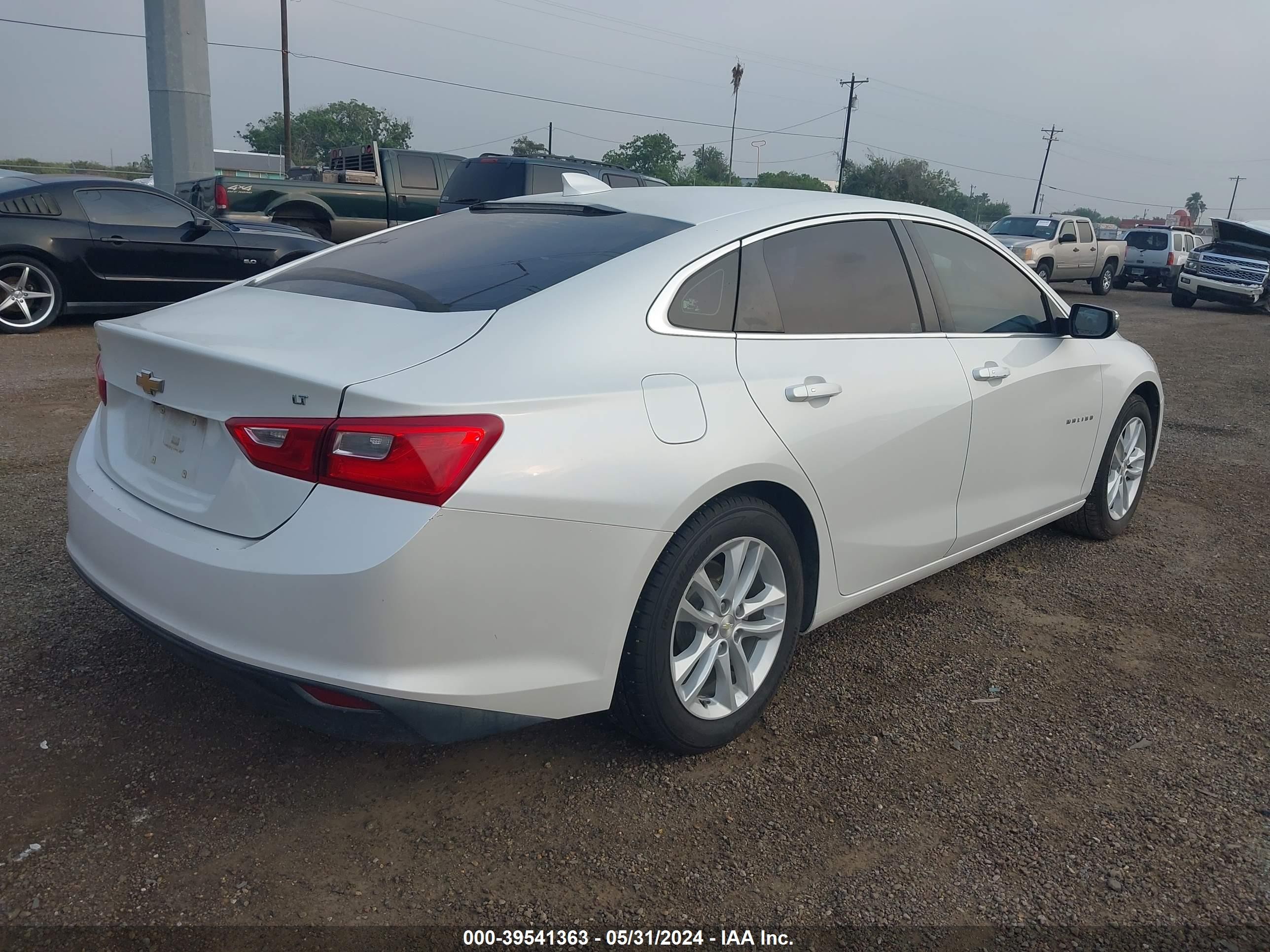 Photo 3 VIN: 1G1ZE5ST6GS341786 - CHEVROLET MALIBU 