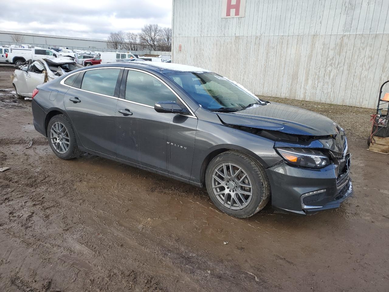 Photo 3 VIN: 1G1ZE5STXGF213910 - CHEVROLET MALIBU 