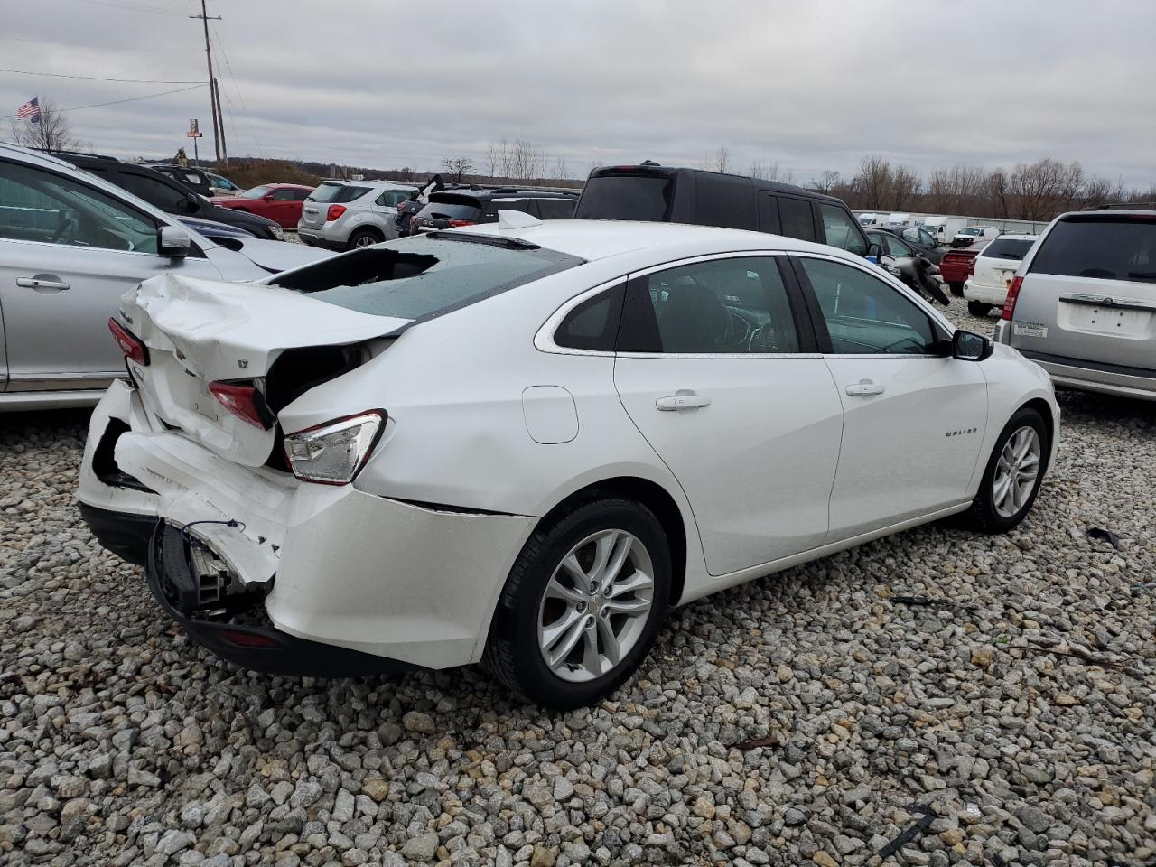 Photo 2 VIN: 1G1ZE5STXHF123433 - CHEVROLET MALIBU 