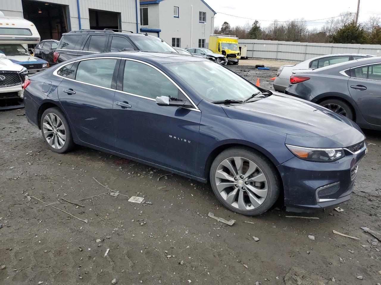 Photo 3 VIN: 1G1ZE5SX6JF150461 - CHEVROLET MALIBU 