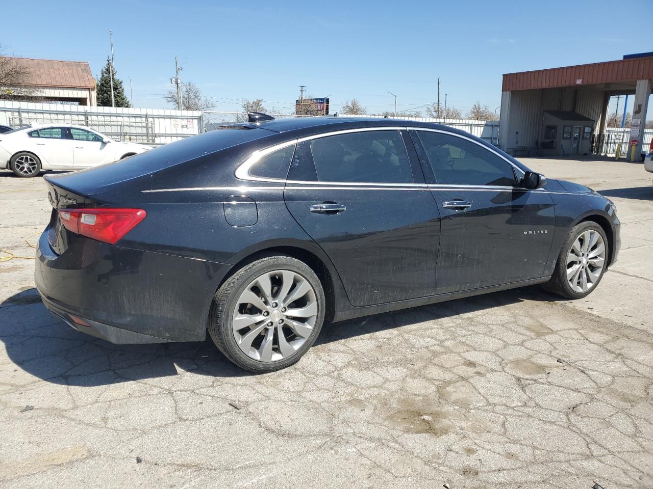 Photo 2 VIN: 1G1ZE5SXXJF109539 - CHEVROLET MALIBU 