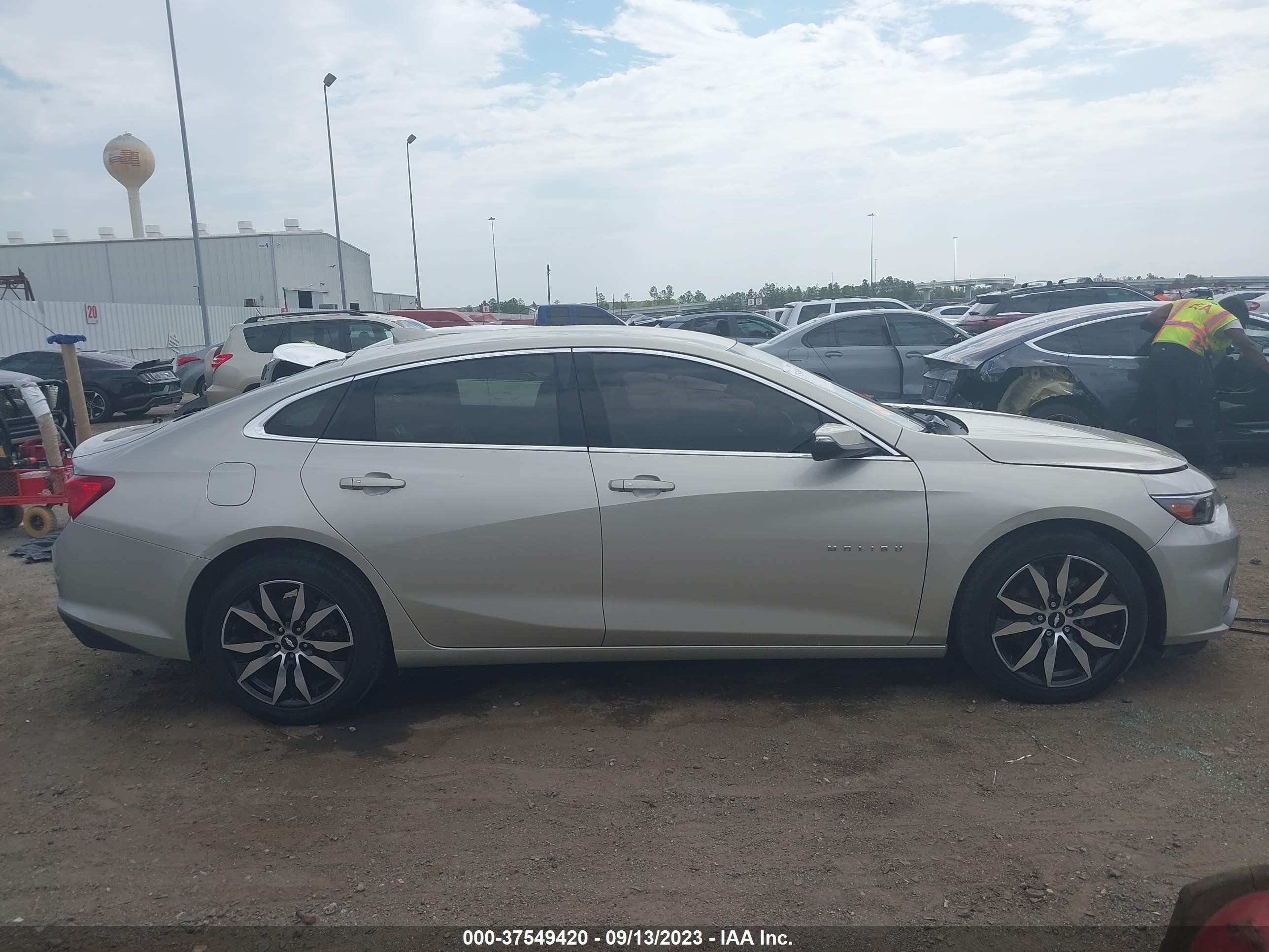 Photo 12 VIN: 1G1ZF5SX2GF241314 - CHEVROLET MALIBU 