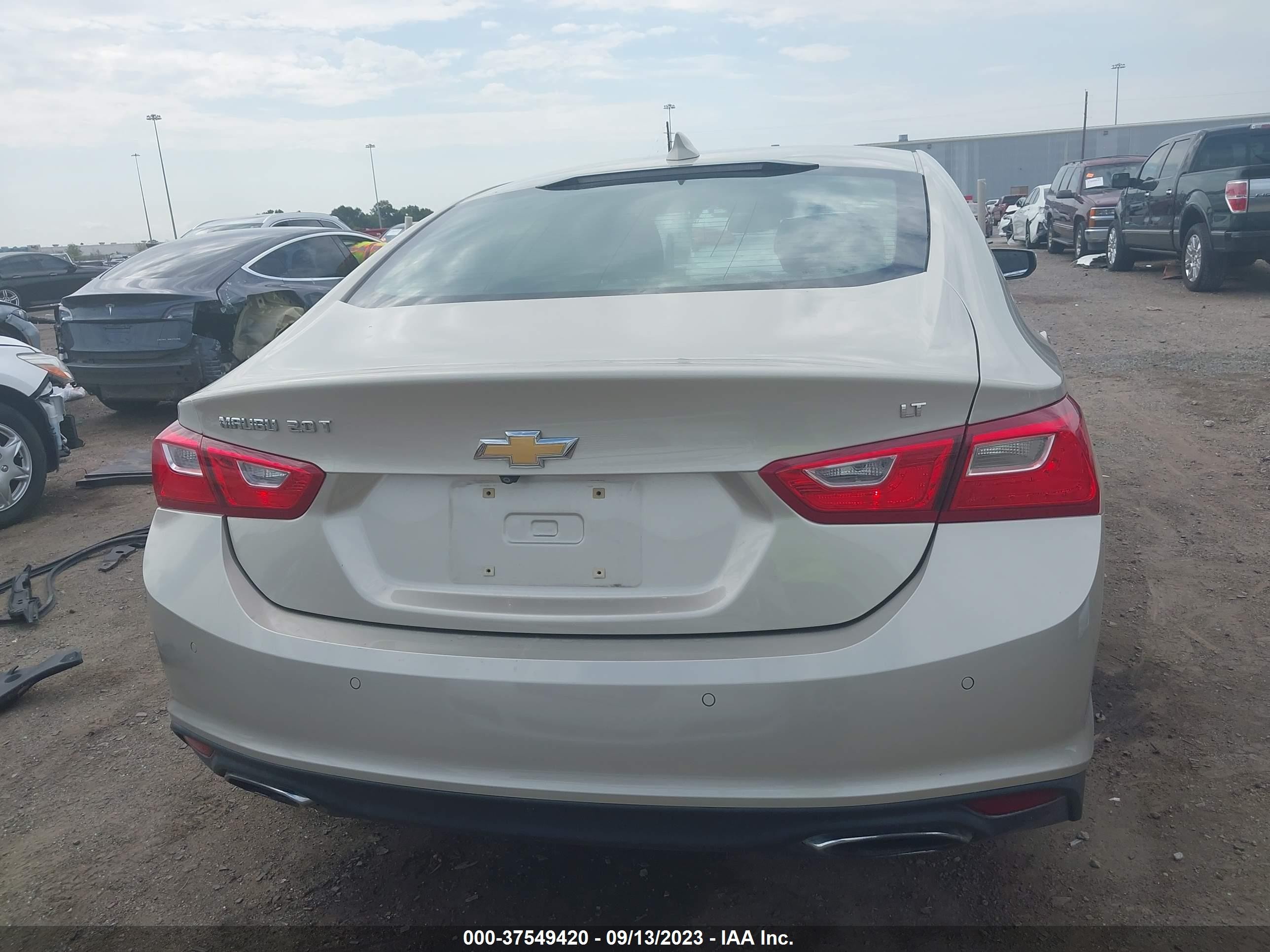 Photo 15 VIN: 1G1ZF5SX2GF241314 - CHEVROLET MALIBU 