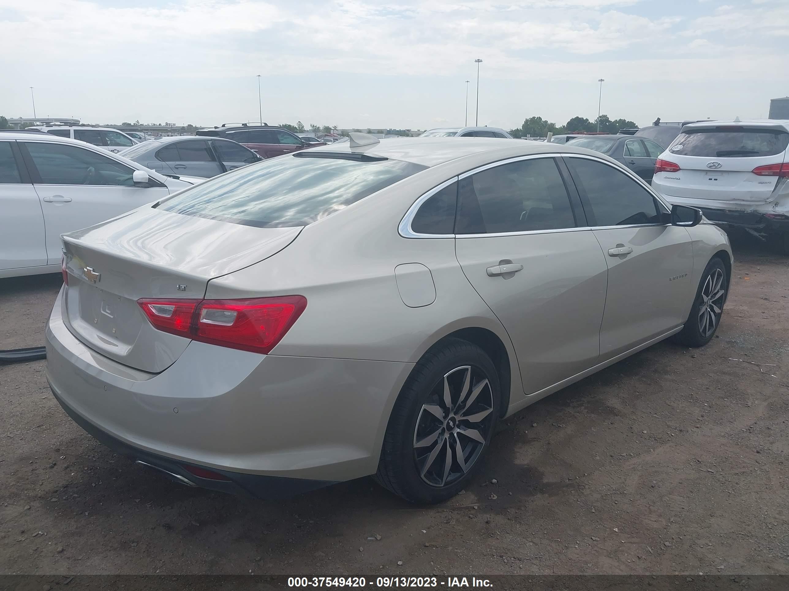 Photo 3 VIN: 1G1ZF5SX2GF241314 - CHEVROLET MALIBU 