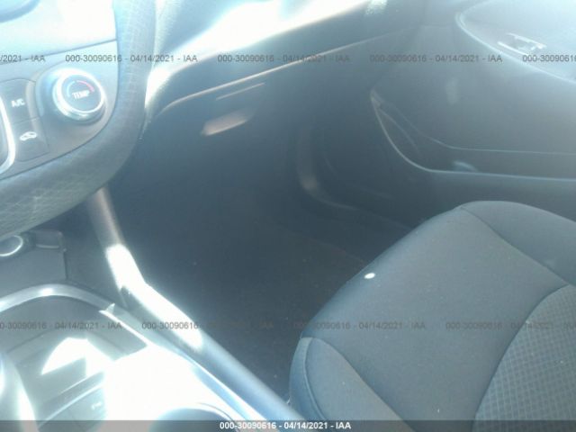 Photo 4 VIN: 1G1ZF5SXXGF334565 - CHEVROLET MALIBU 