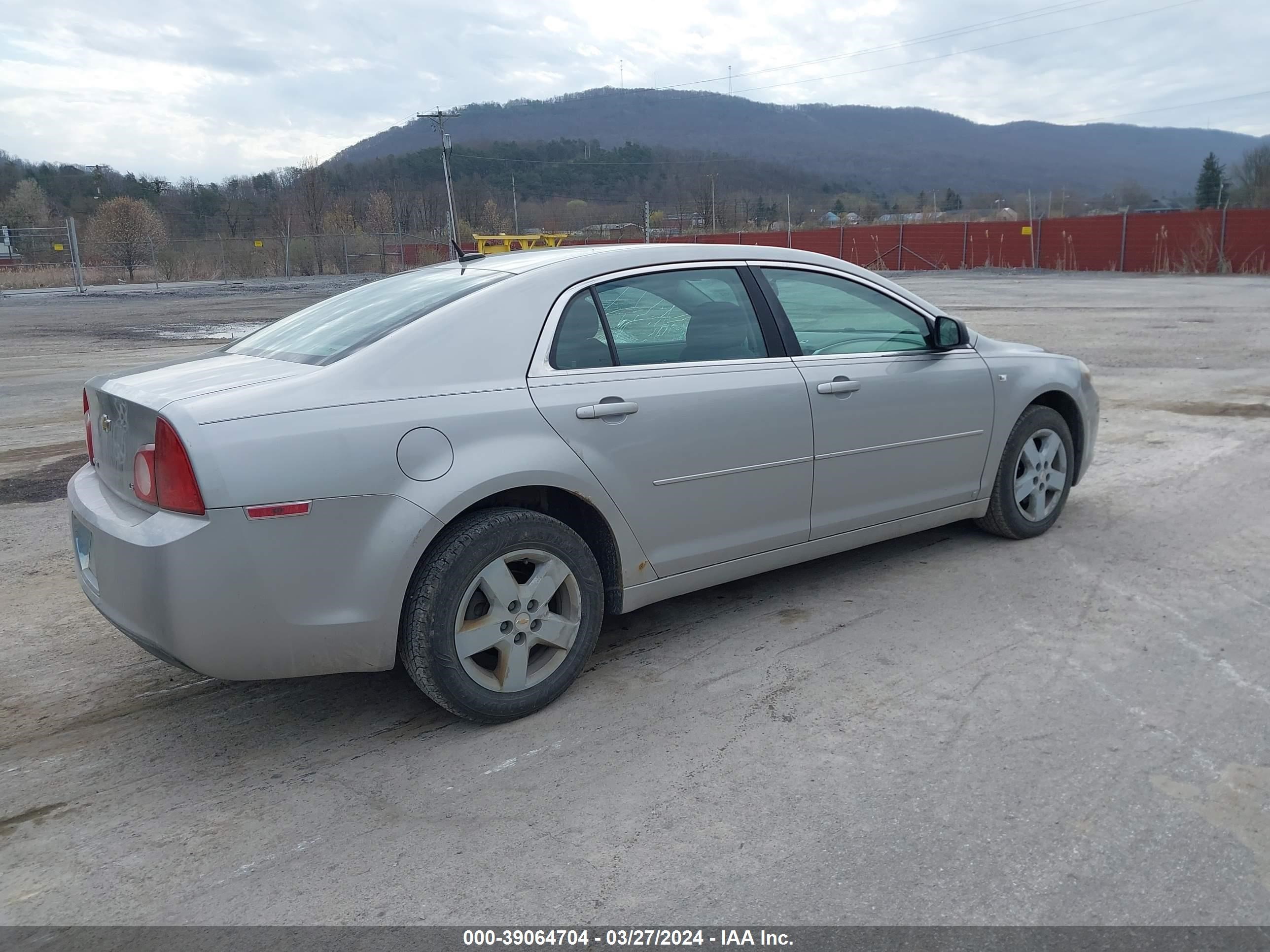 Photo 3 VIN: 1G1ZG57B28F215632 - CHEVROLET MALIBU 