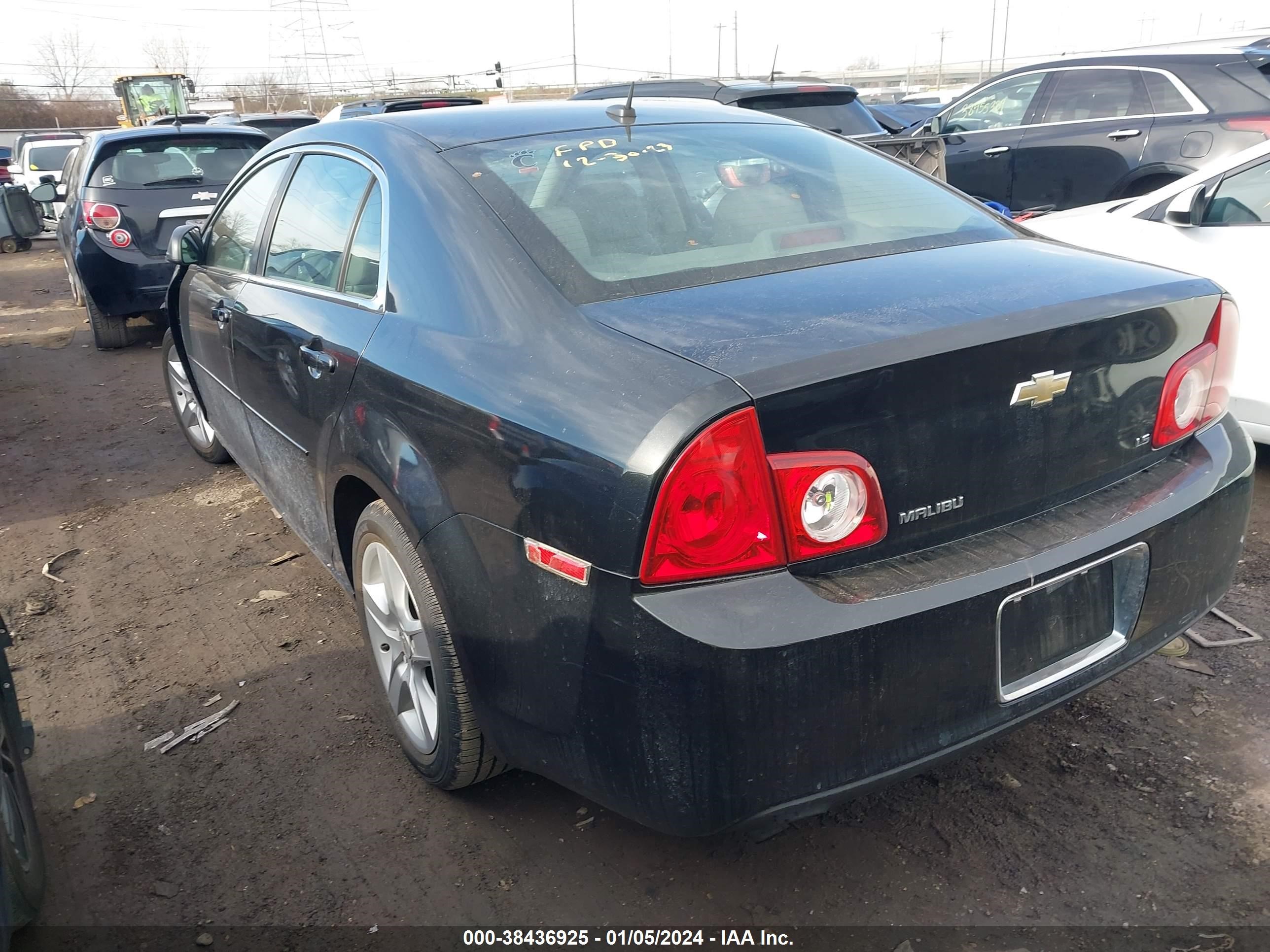 Photo 2 VIN: 1G1ZG57BX94228111 - CHEVROLET MALIBU 