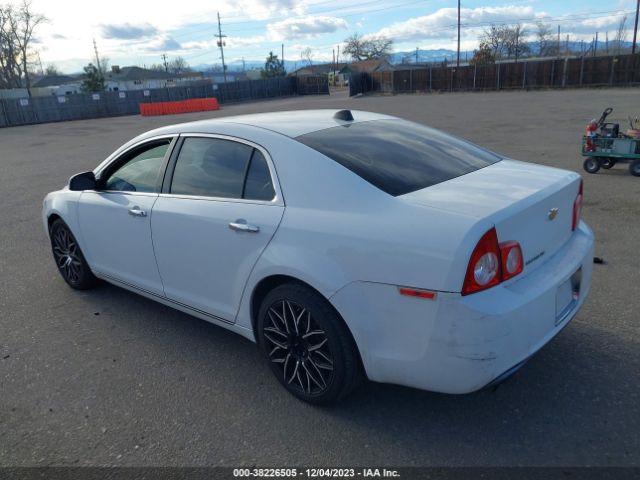 Photo 2 VIN: 1G1ZG5E70CF121143 - CHEVROLET MALIBU 