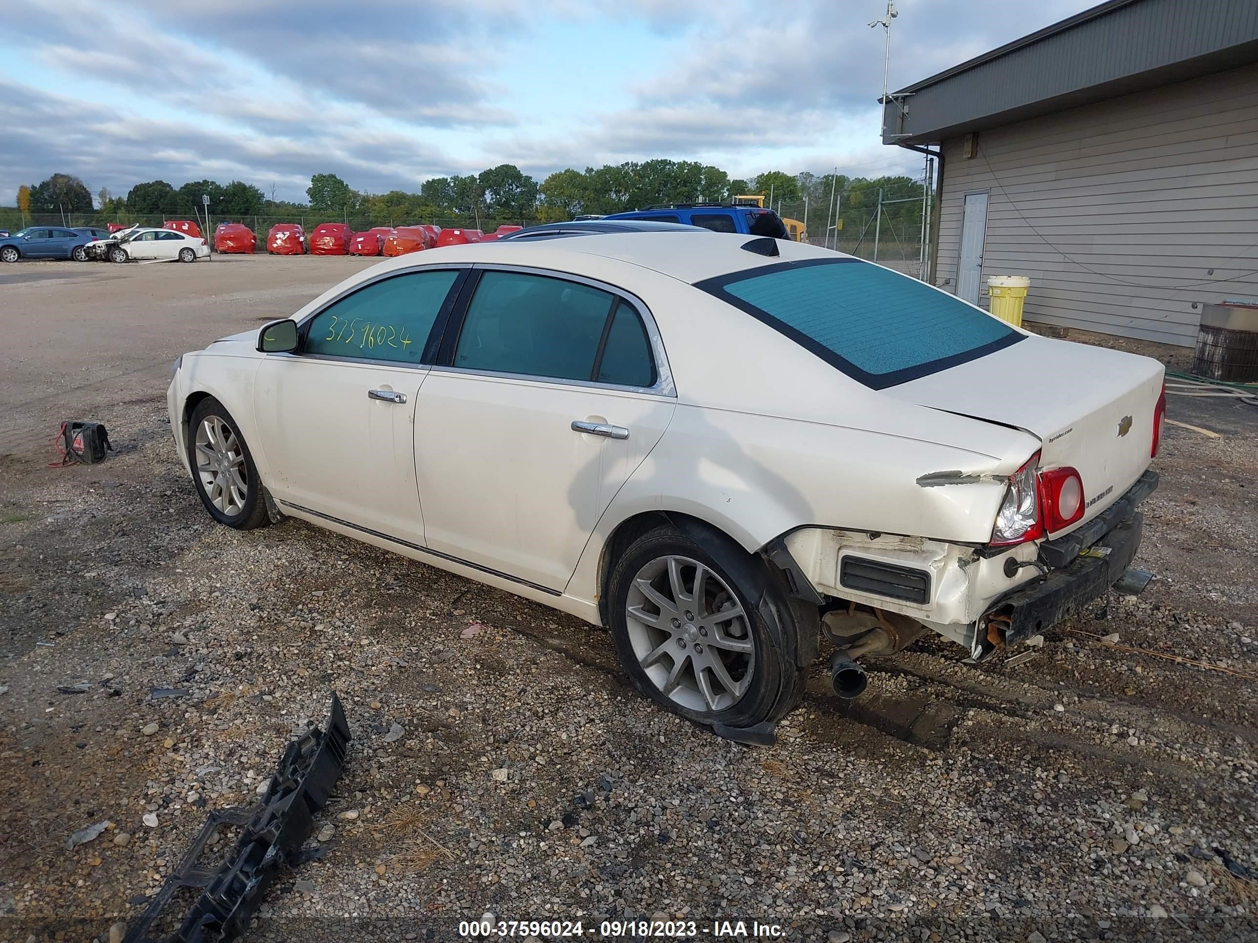 Photo 2 VIN: 1G1ZG5E71CF225849 - CHEVROLET MALIBU 