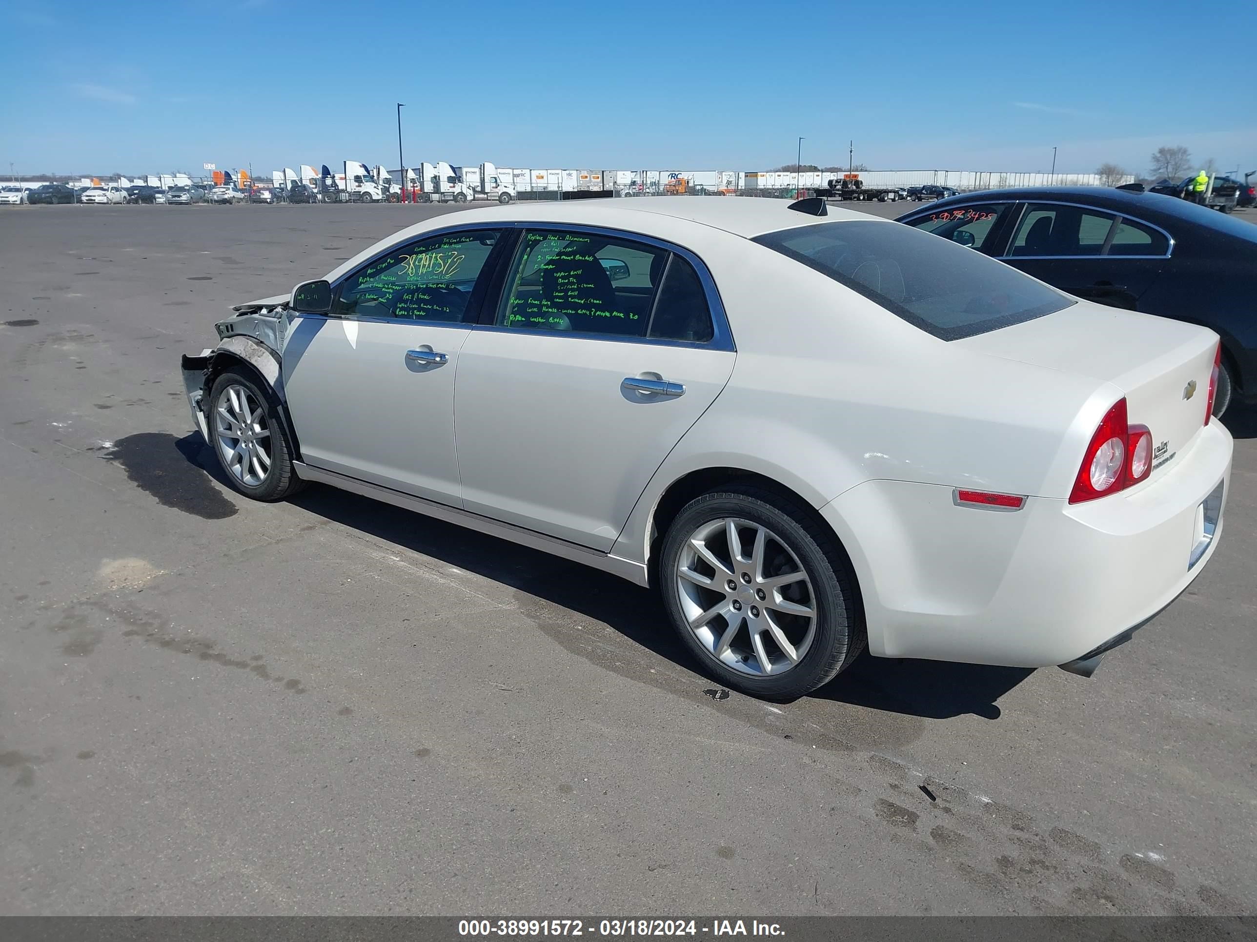 Photo 2 VIN: 1G1ZG5E73CF232141 - CHEVROLET MALIBU 